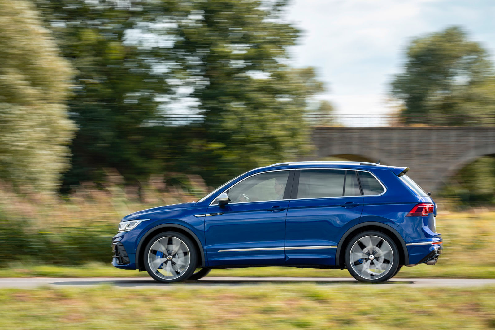 Volkswagen Tiguan R road test review - hero side