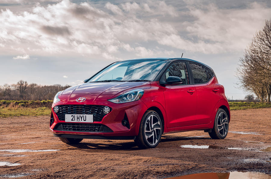 https://images.cdn.autocar.co.uk/Cheapest cars Hyundai i10