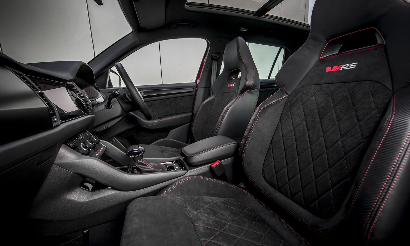 Skoda Kodiaq vRS 2019 road test review - cabin