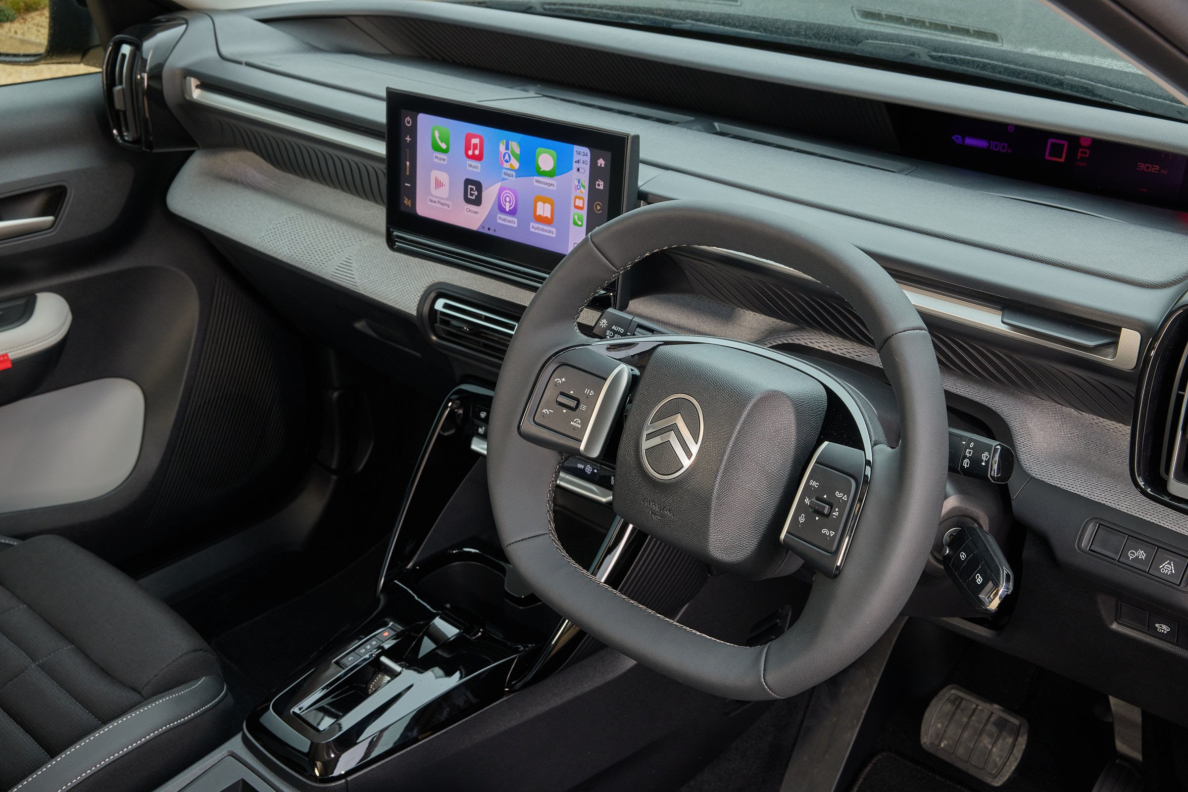 5 interior 1