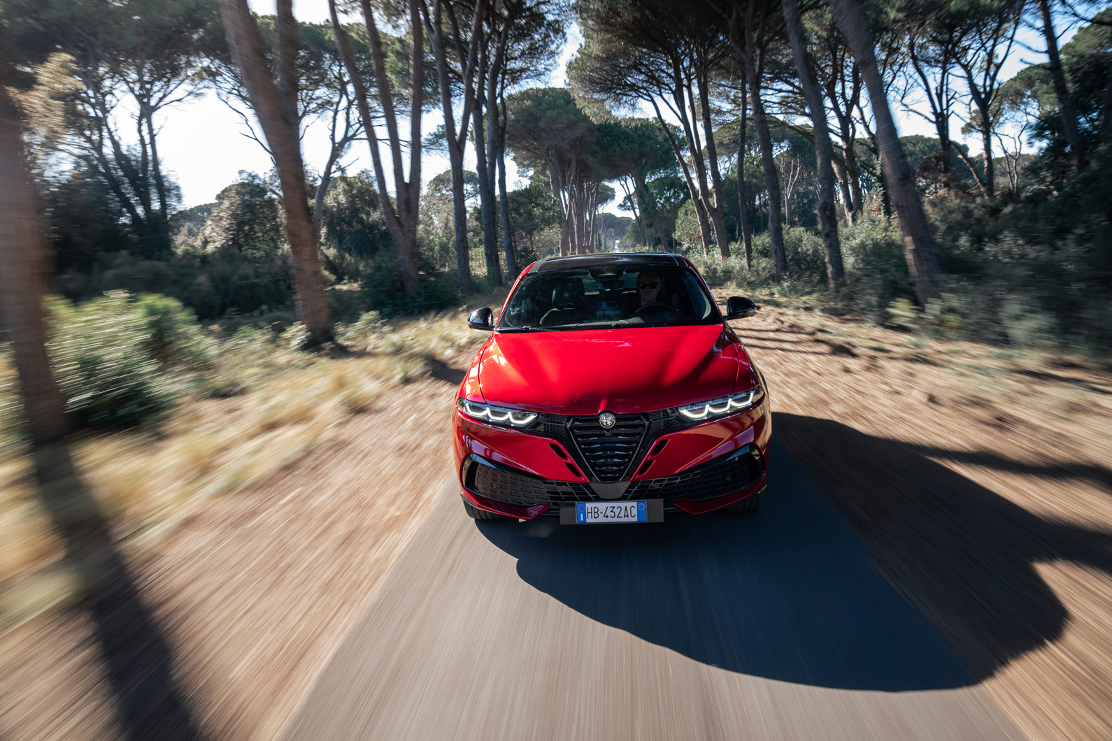 Alfa Romeo Tonale   front on