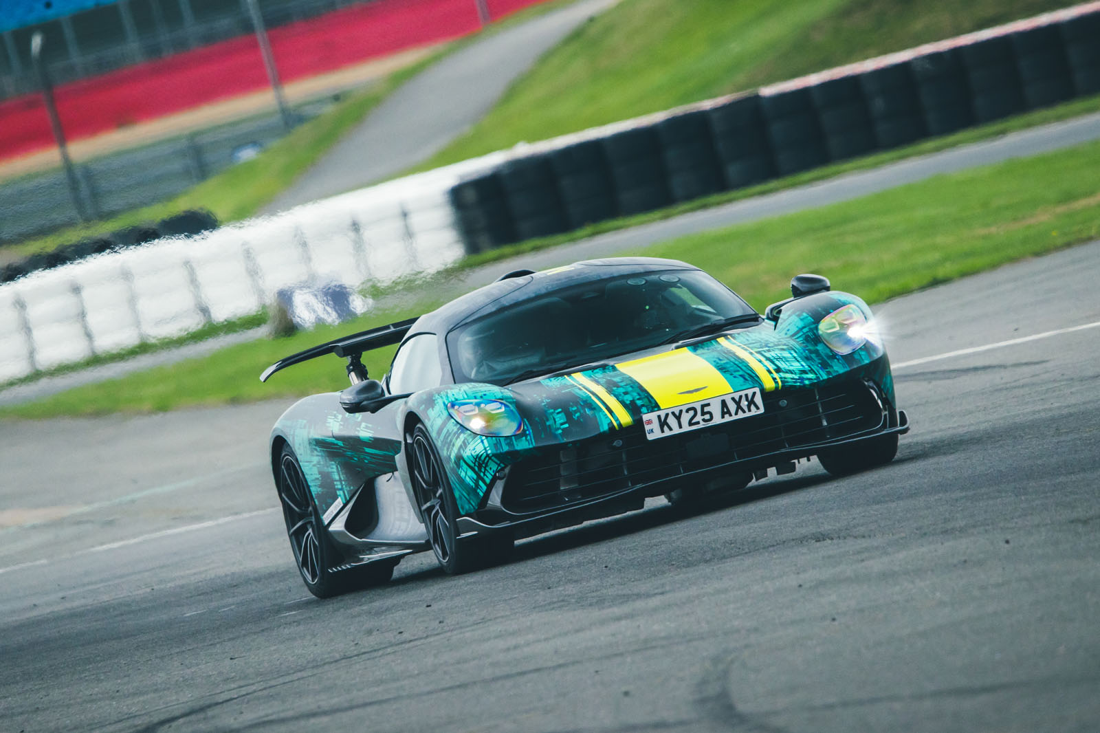 aston martin valhalla prototype 2025 front corner 26