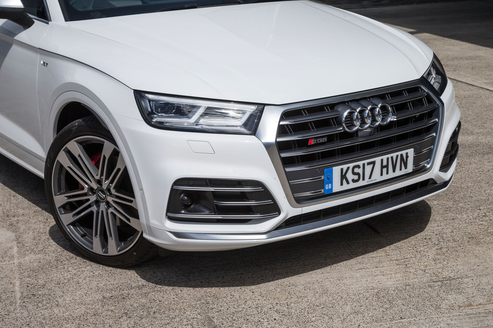 Audi SQ5 front end