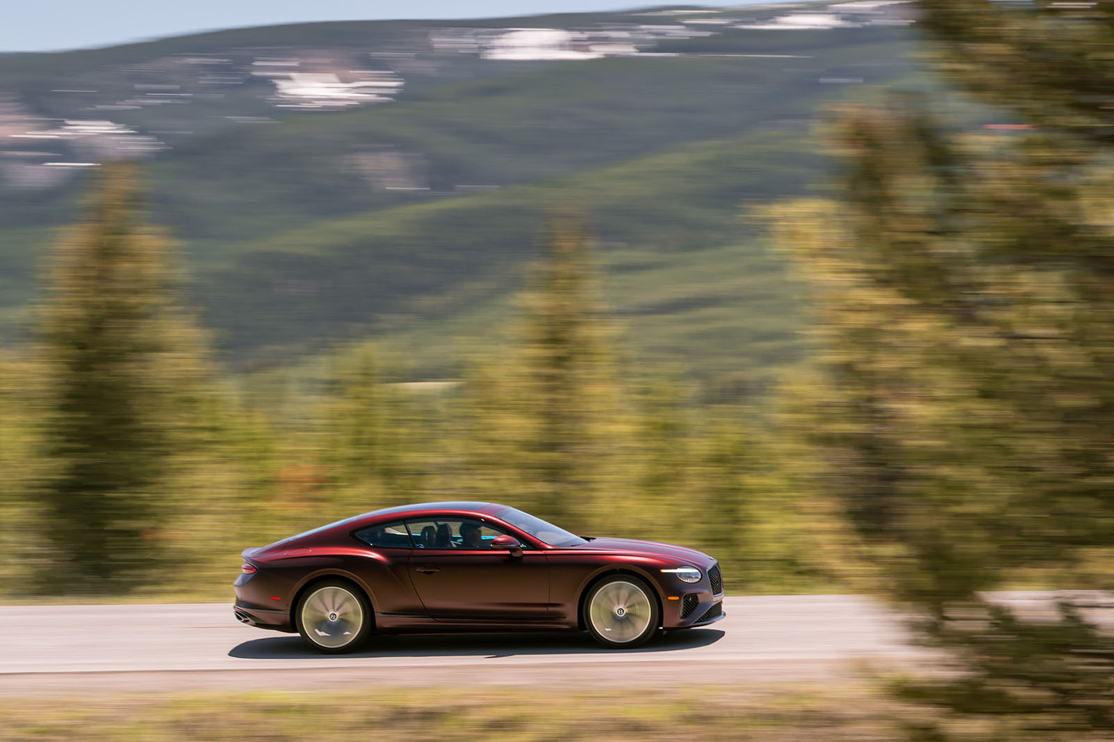 Bentley Continentl GT review 2025 17 panning