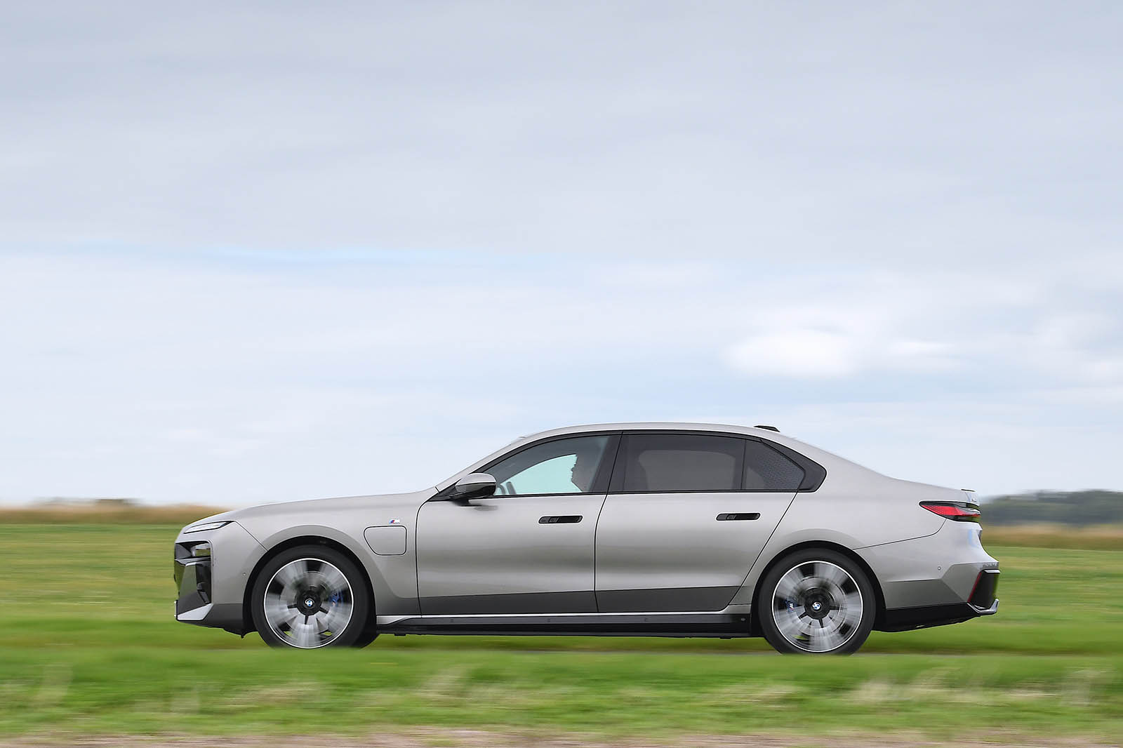 BMW 7 Series review 2025 0034