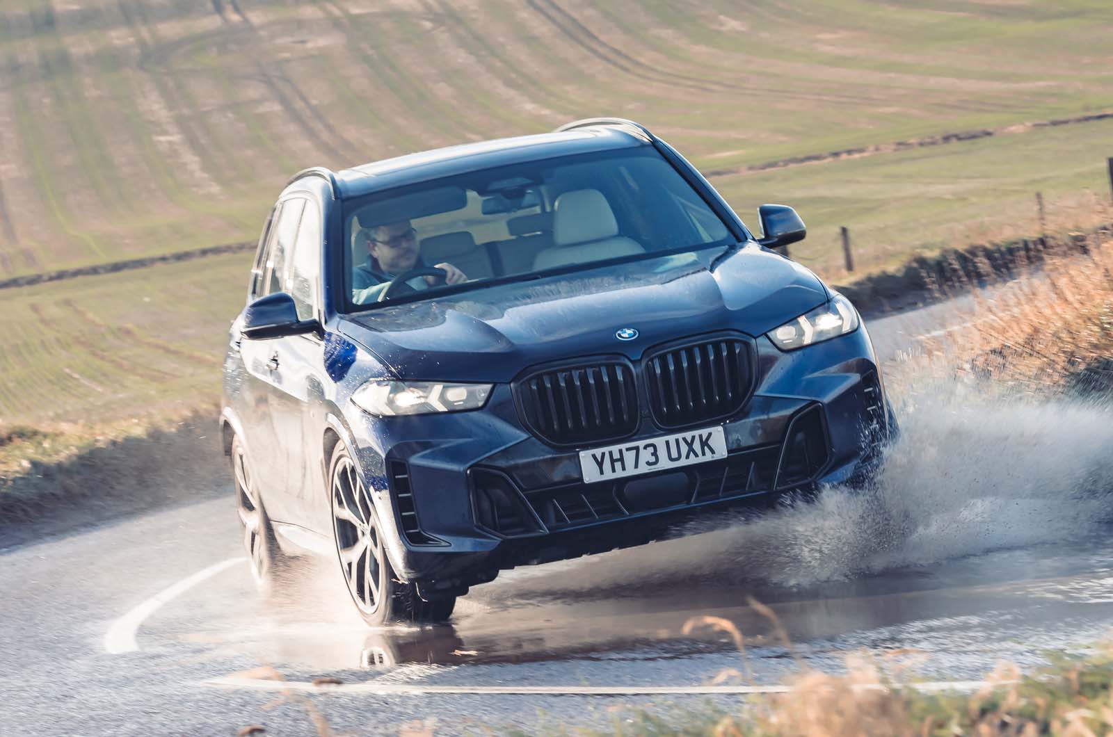 https://images.cdn.autocar.co.uk/ bmw-x5-front-cornering-best-large-suvs
