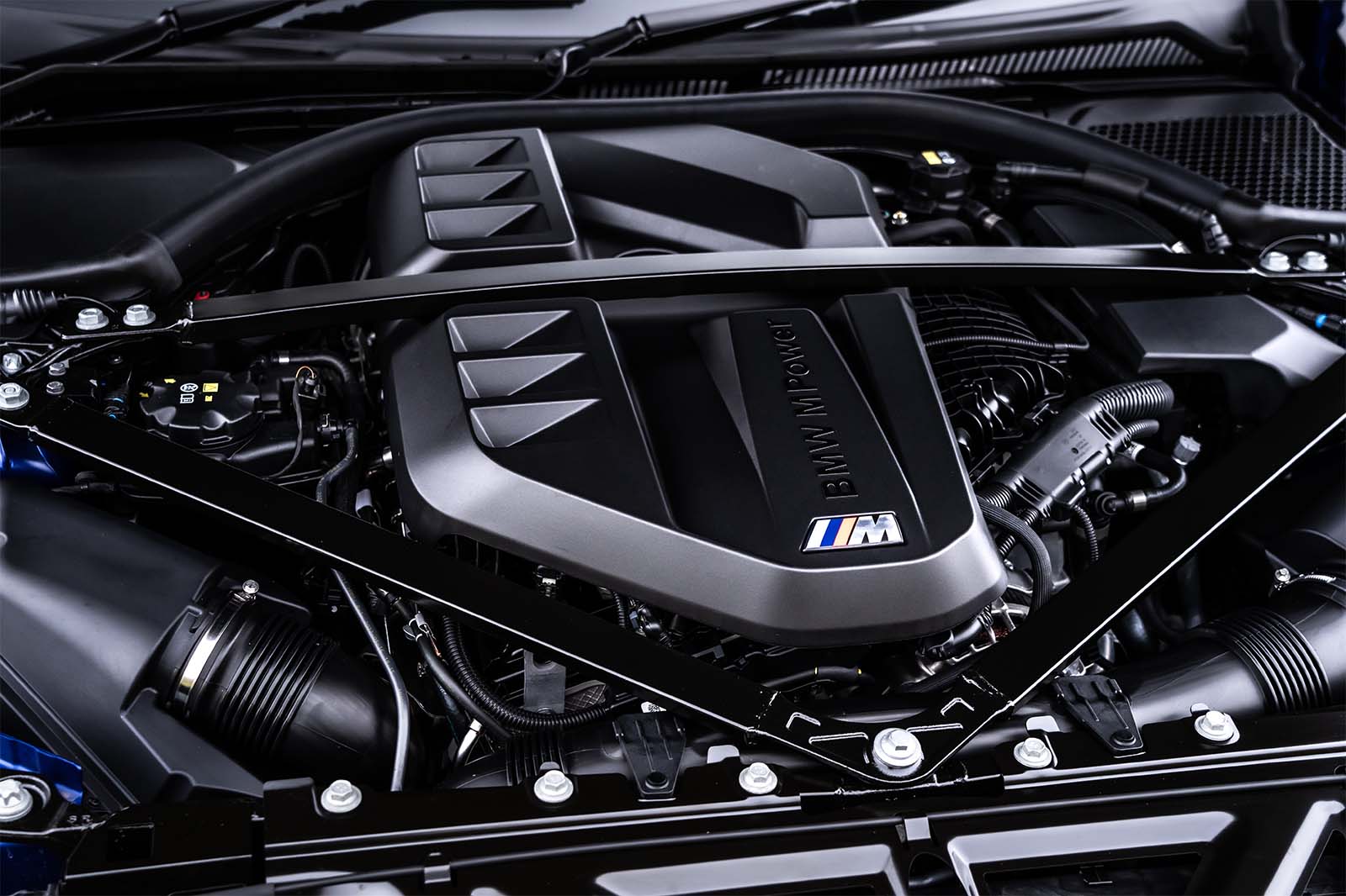 BMW M3 Touring engine