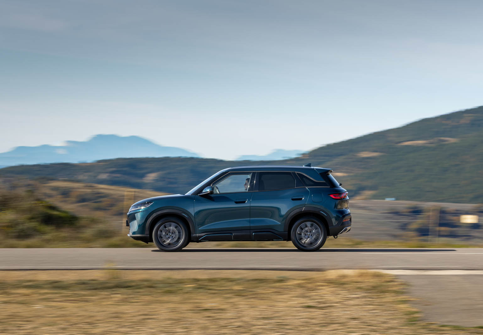 BYD Atto 2 DM i review 2025 002