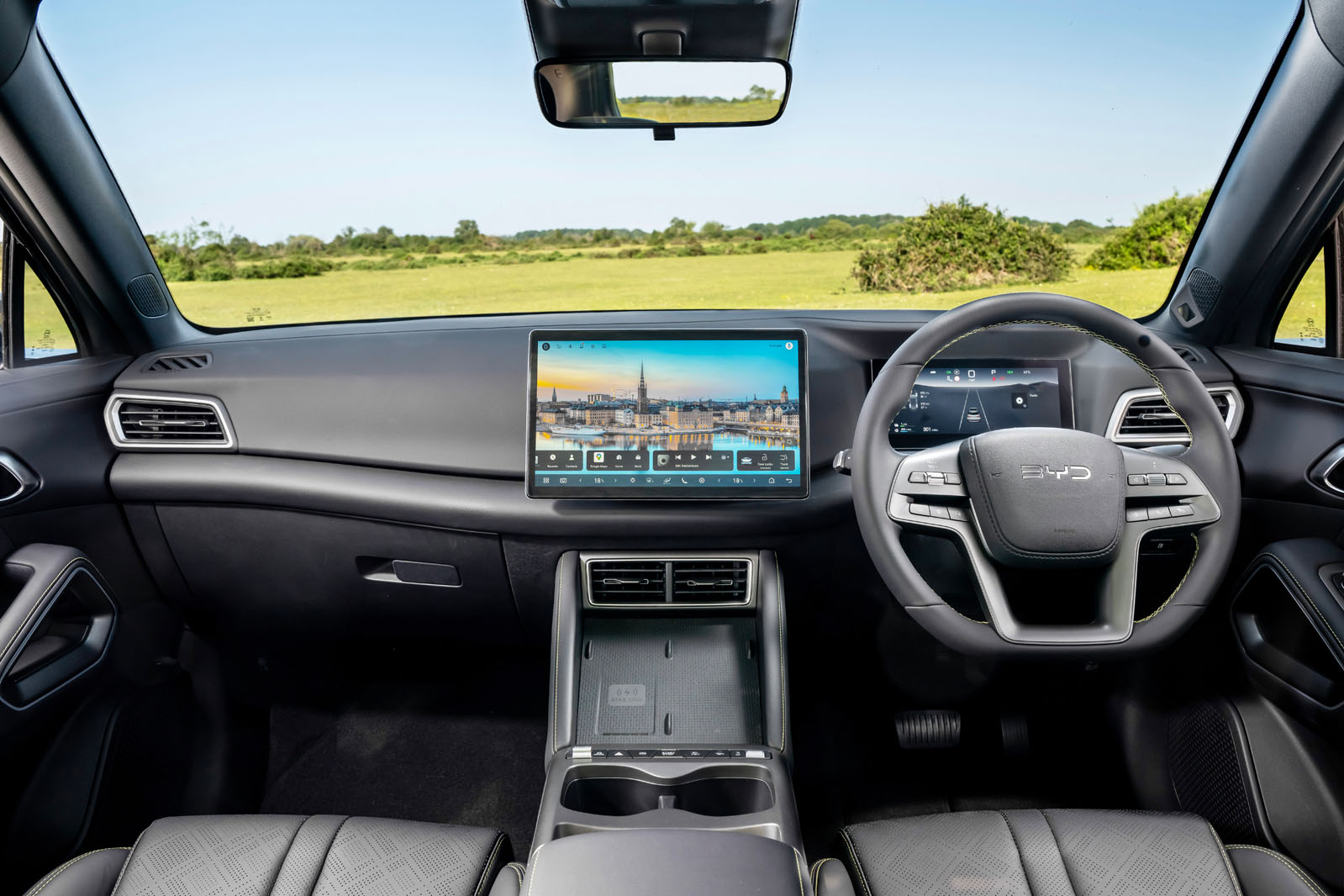 BYD Atto 2 DM i review 2026 10