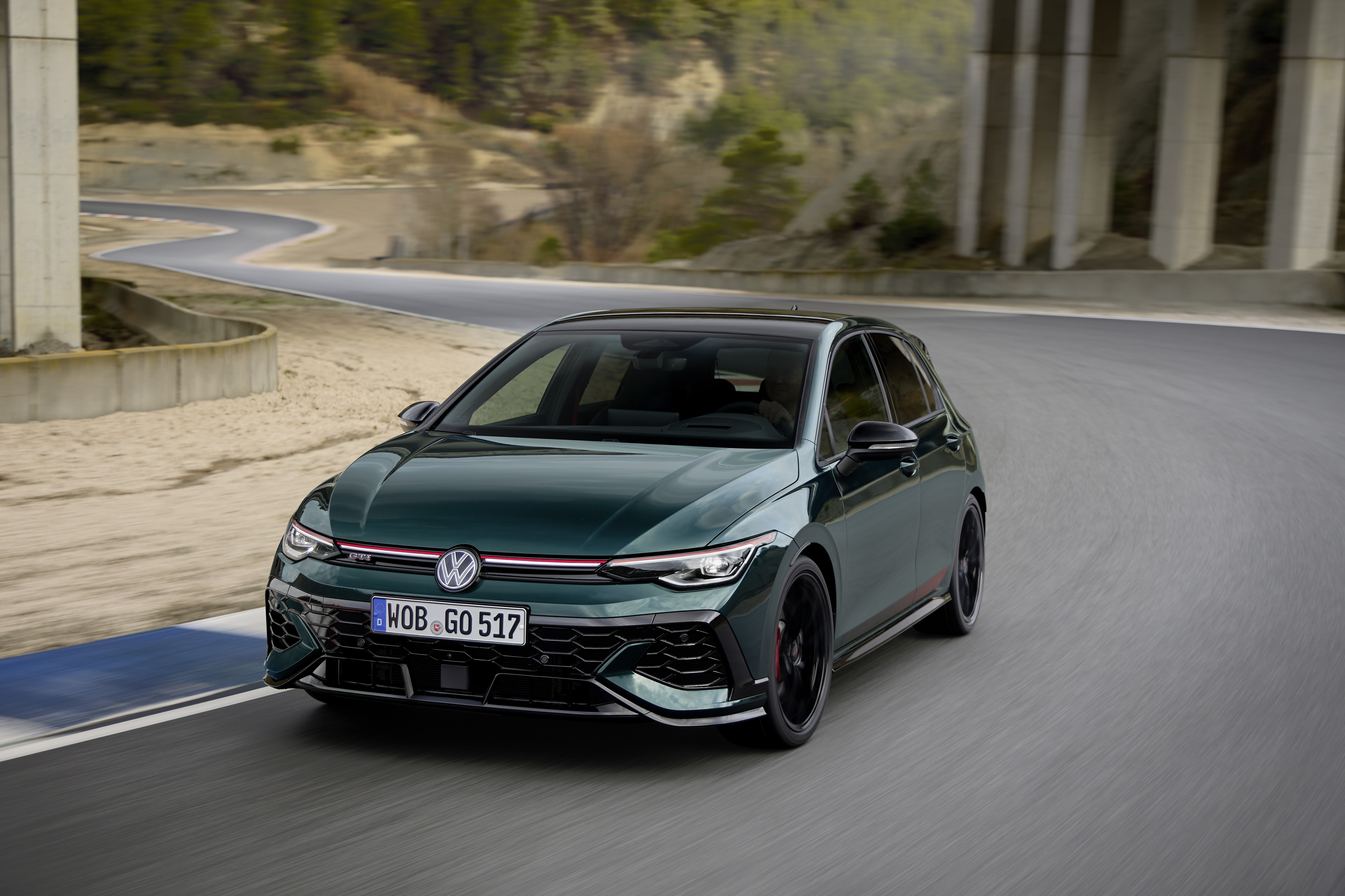 Volkswagen Golf GTI Edition 50