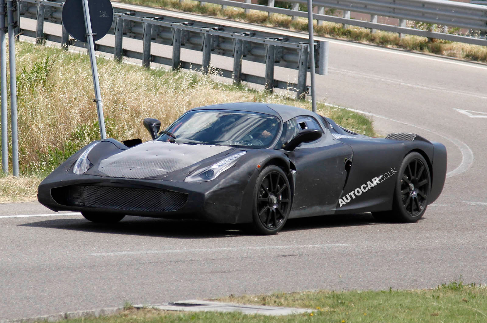 ferrari-enzo-spy-2.jpg