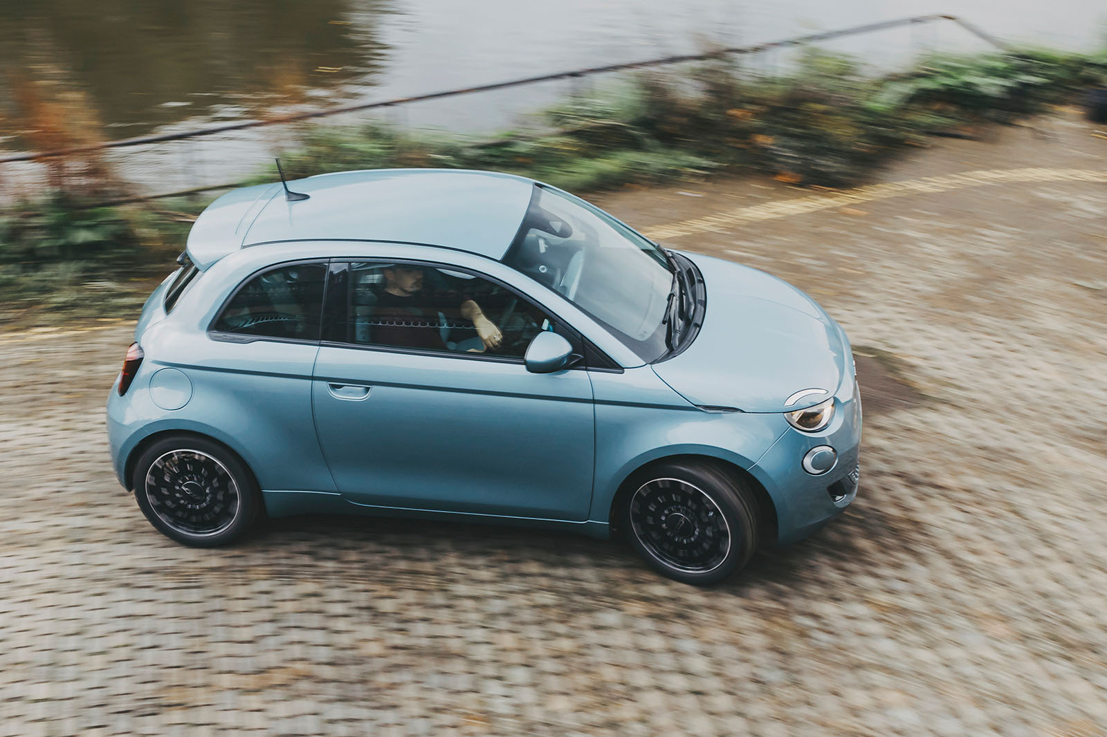 https://images.cdn.autocar.co.uk/
