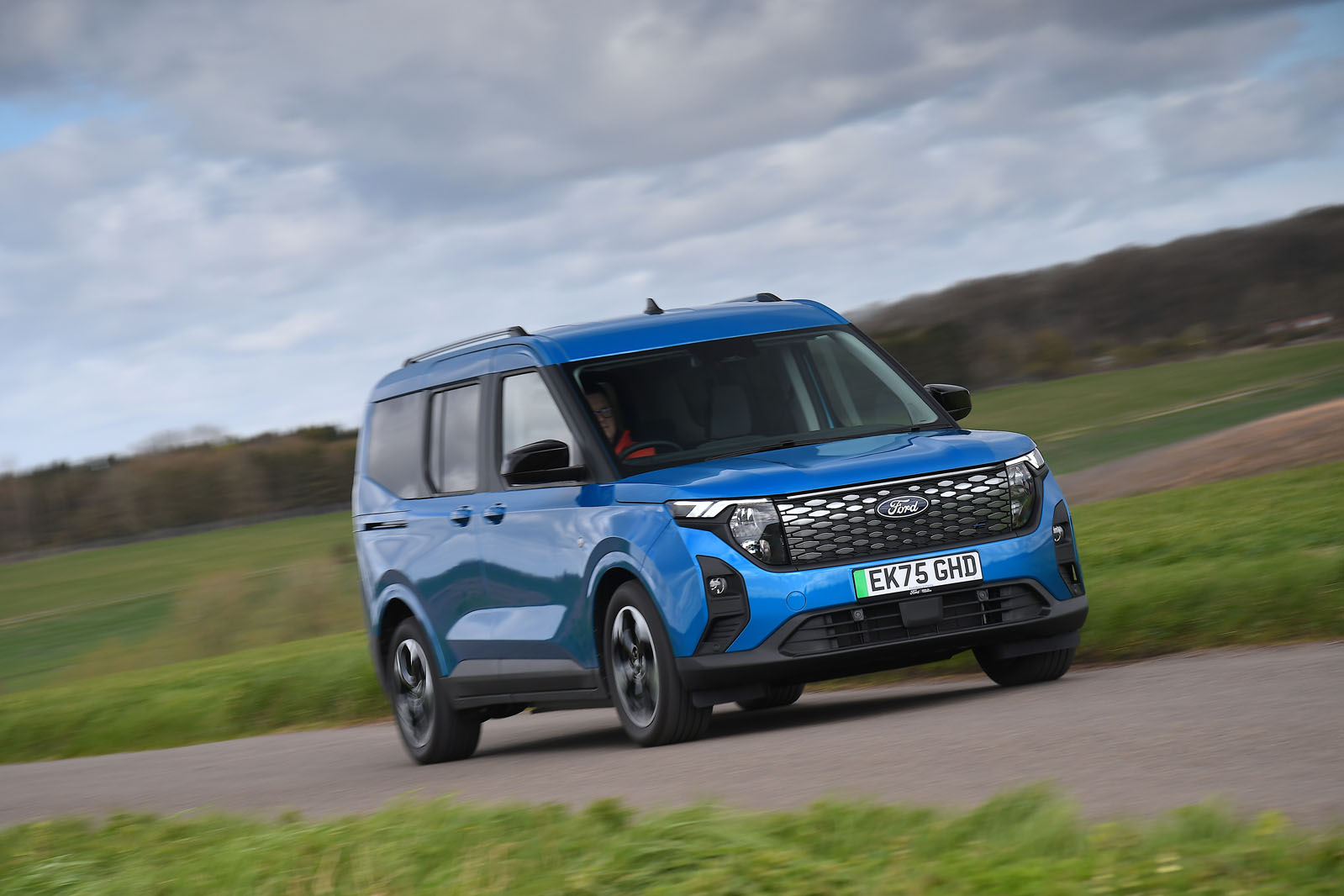 Ford E Tourneo Courier review 2026 020