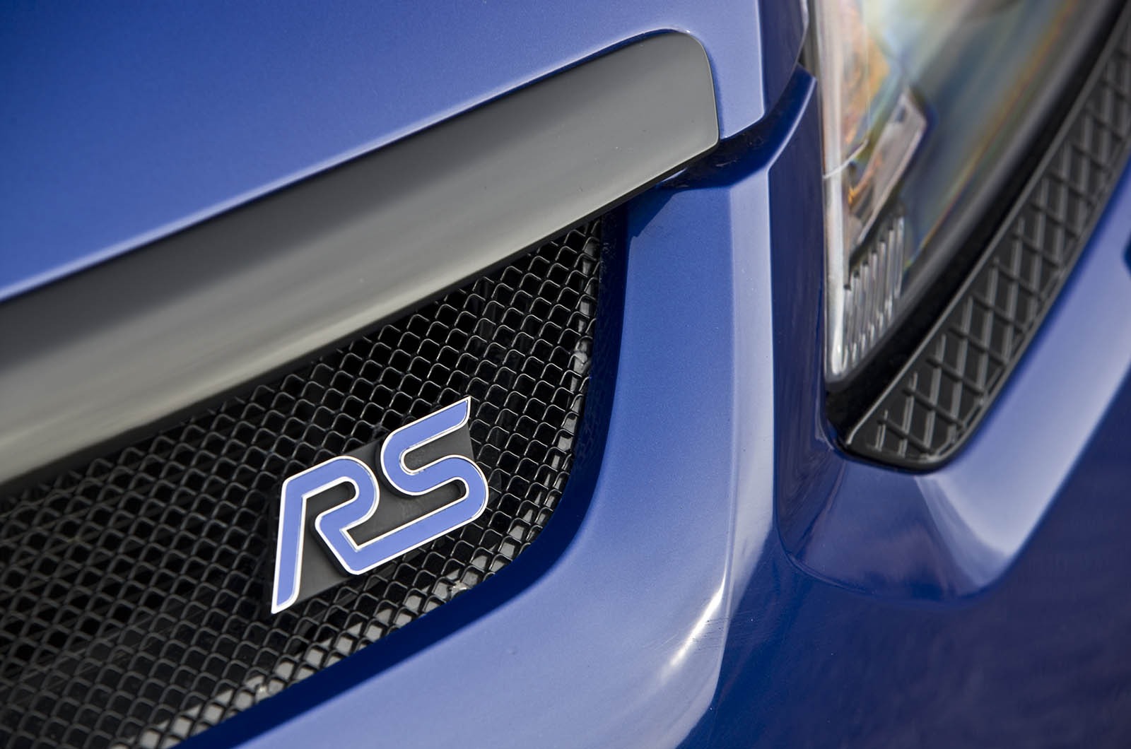 Ford Focus RS badge