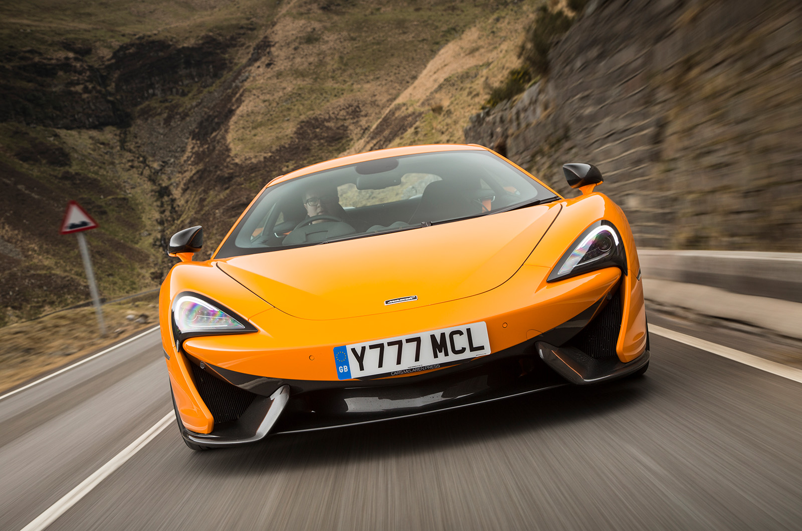 Handling 570s 2016 rt an