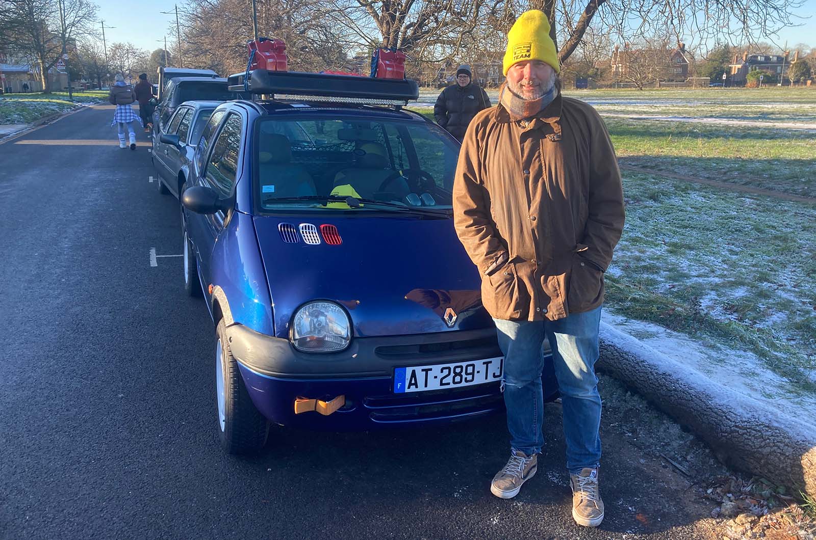 I converted this abandoned Renault Twingo into a rally special