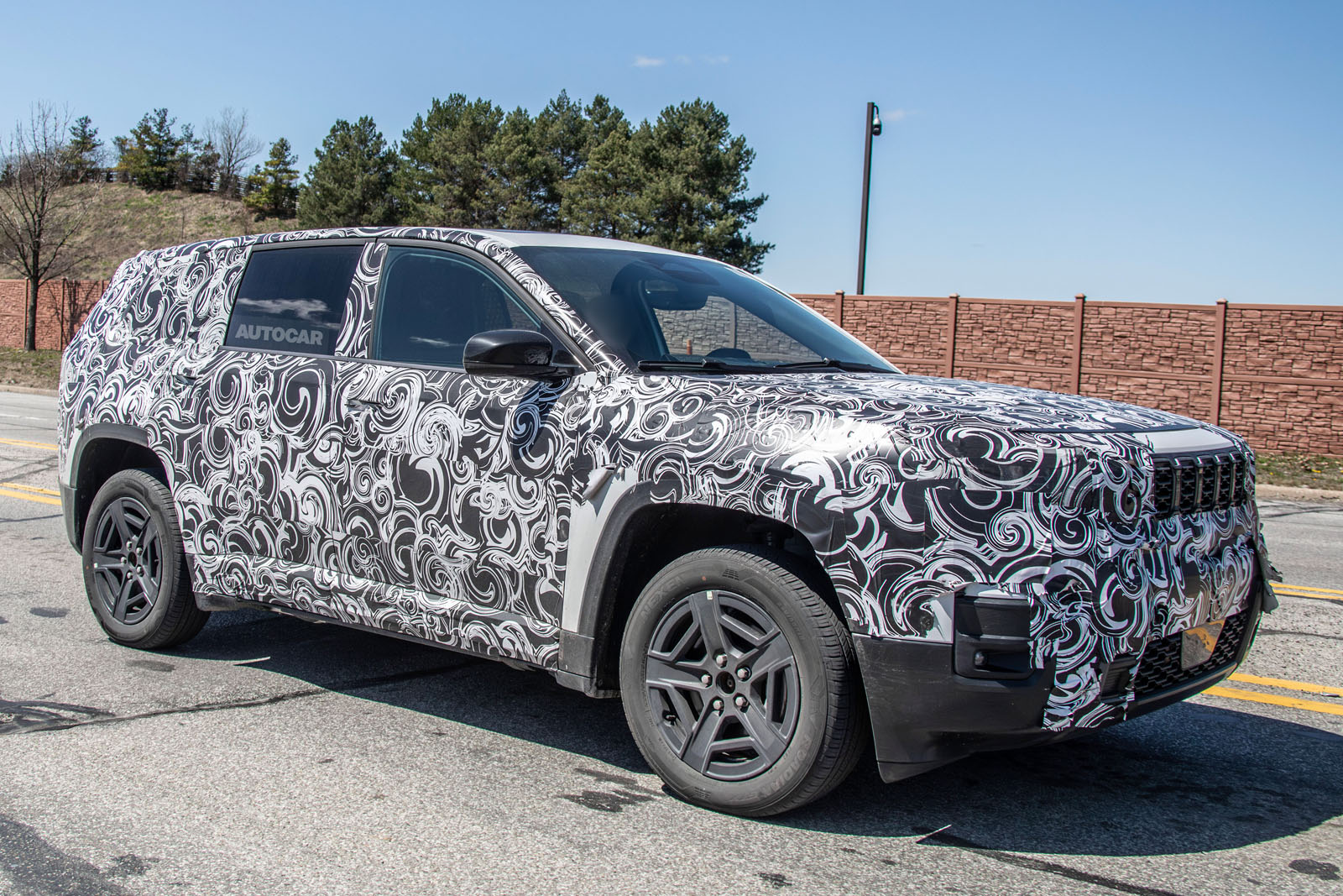 Next Jeep Cherokee to offer choice of petrol or electric power
