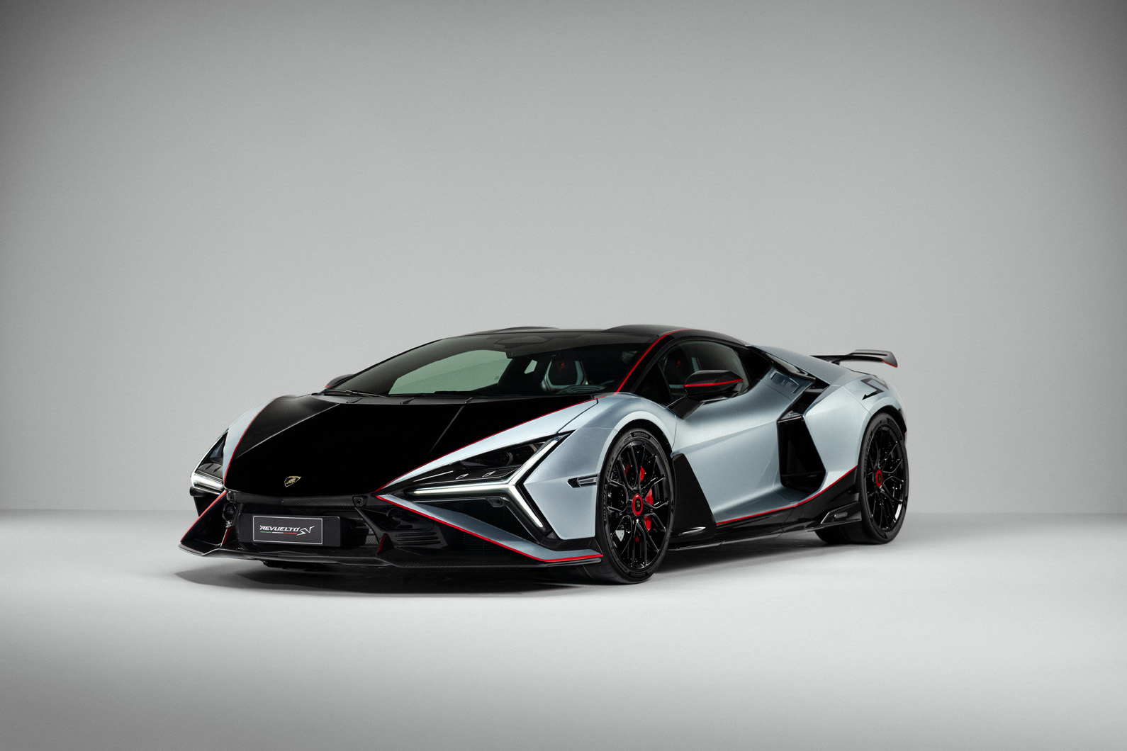 Lamborghini Revuelto SV: Extrémní supersport s rekordních 1051 koní