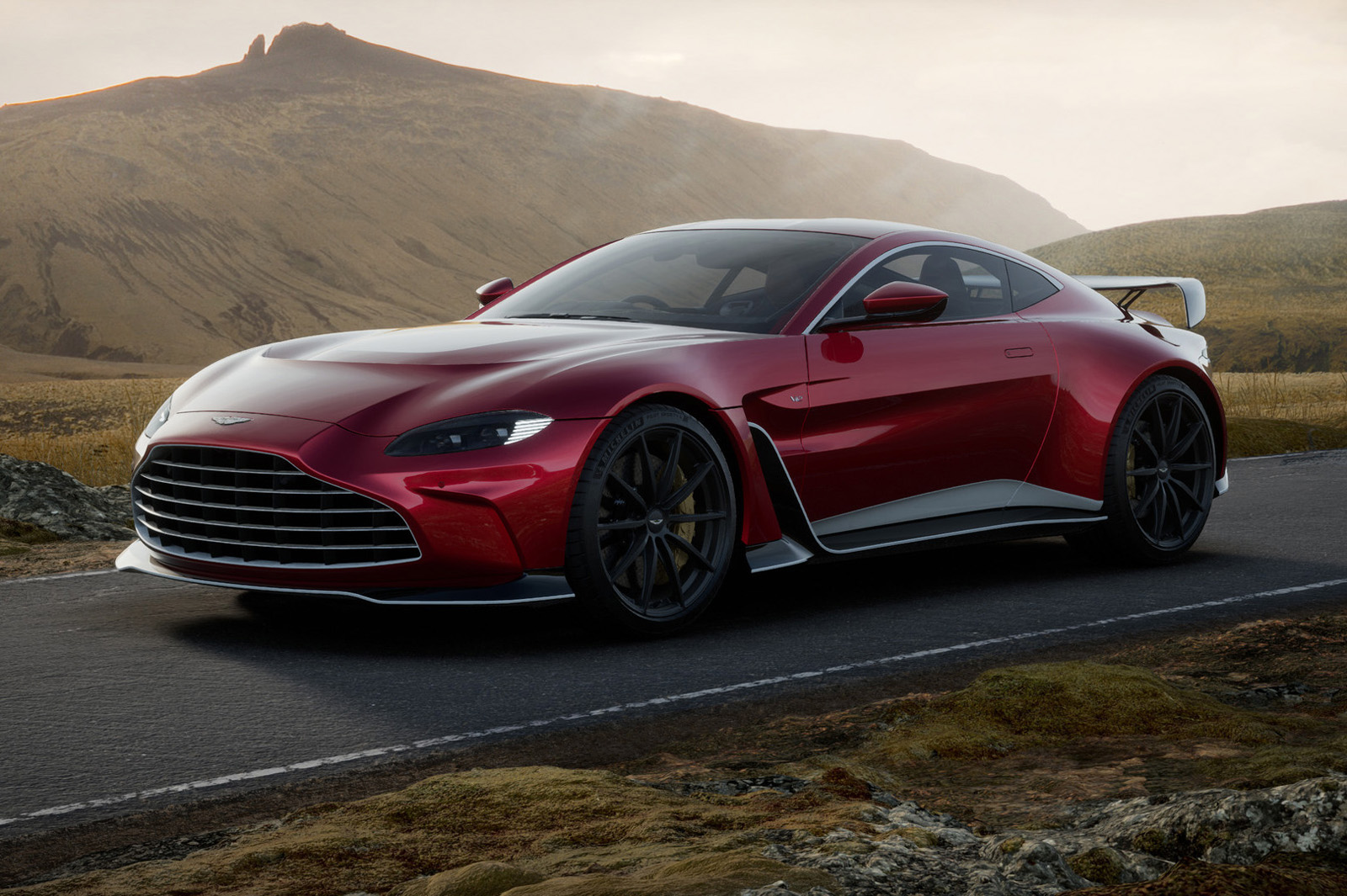 New Aston Martin V12 Vantage brings 690bhp, track focus