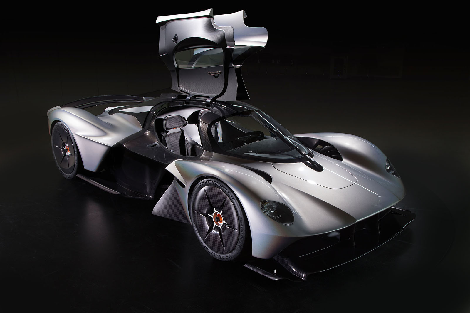 Aston Martin Valkyrie to use more advanced materials than 