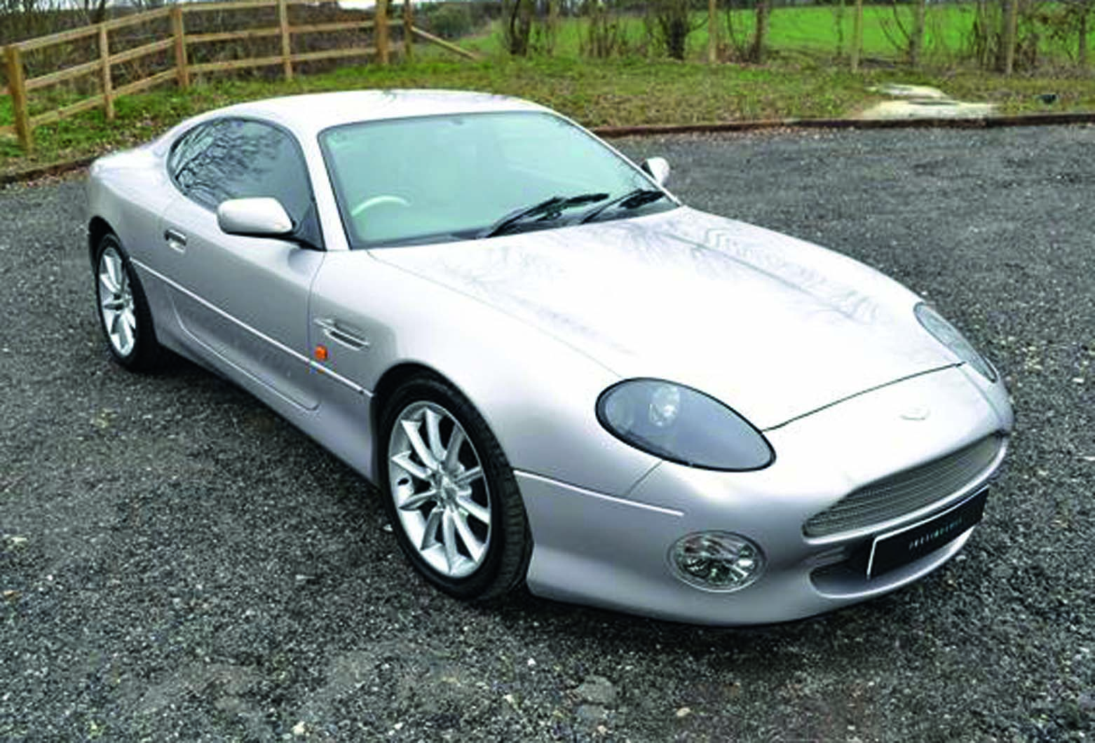 Aston martin db7 s3541154 1