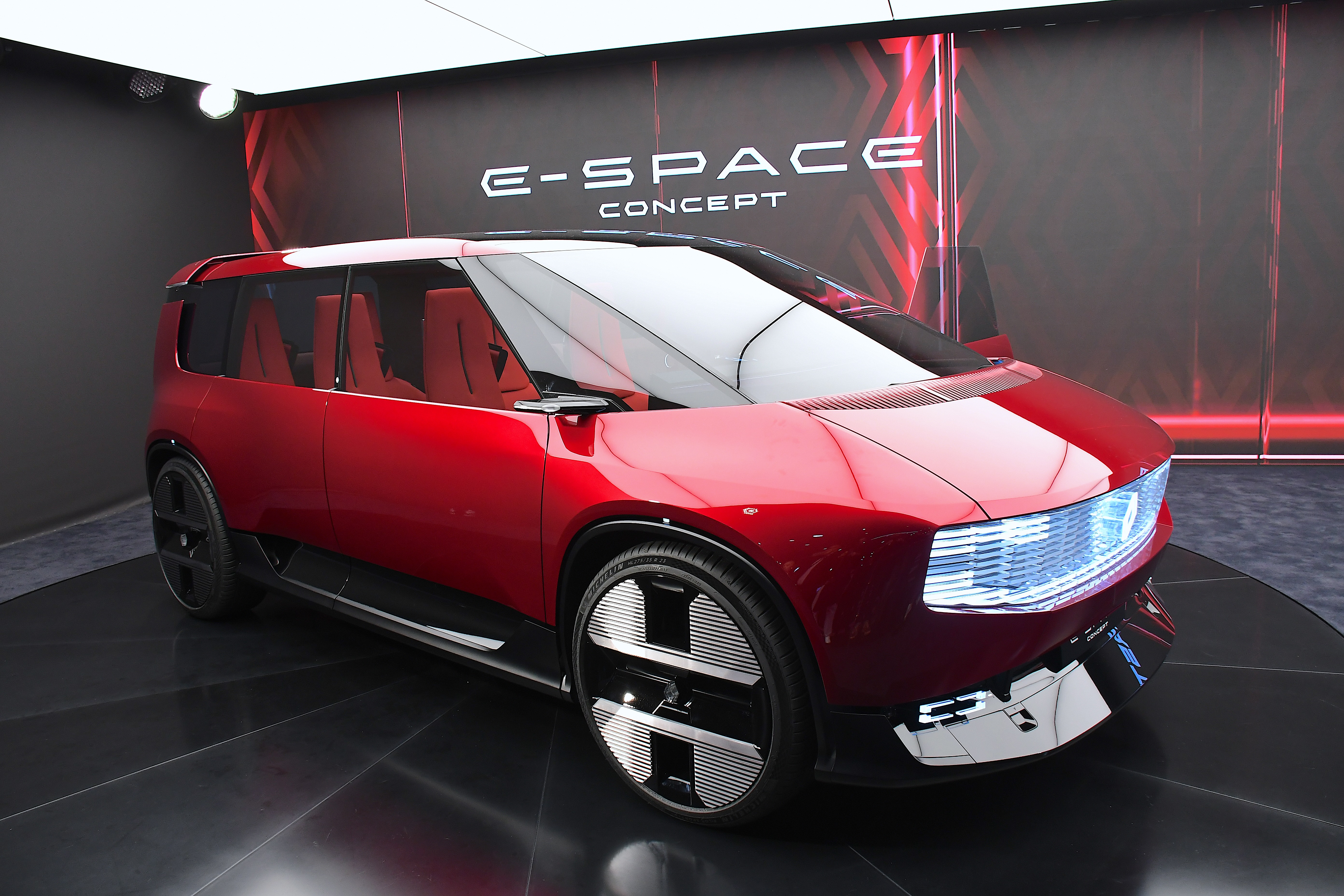 Renault এই রেট্রো Espace MPV তৈরি করতে পারে – তবে SUV গুলি প্রথমে আসে | অটোকার Renault এই রেট্রো Espace MPV তৈরি করতে পারে – তবে SUV গুলি প্রথমে আসে | অটোকার