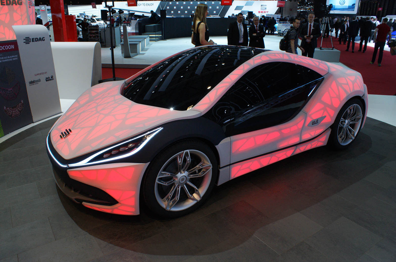 Edag Simulator EDAG Light Cocoon – Tripping the light fantastic | Autocar