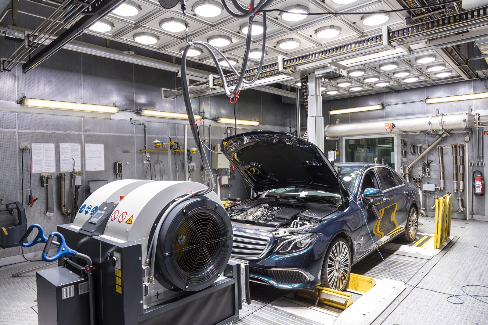 Mercedes accused of using defeat devices on diesel cars | Autocar