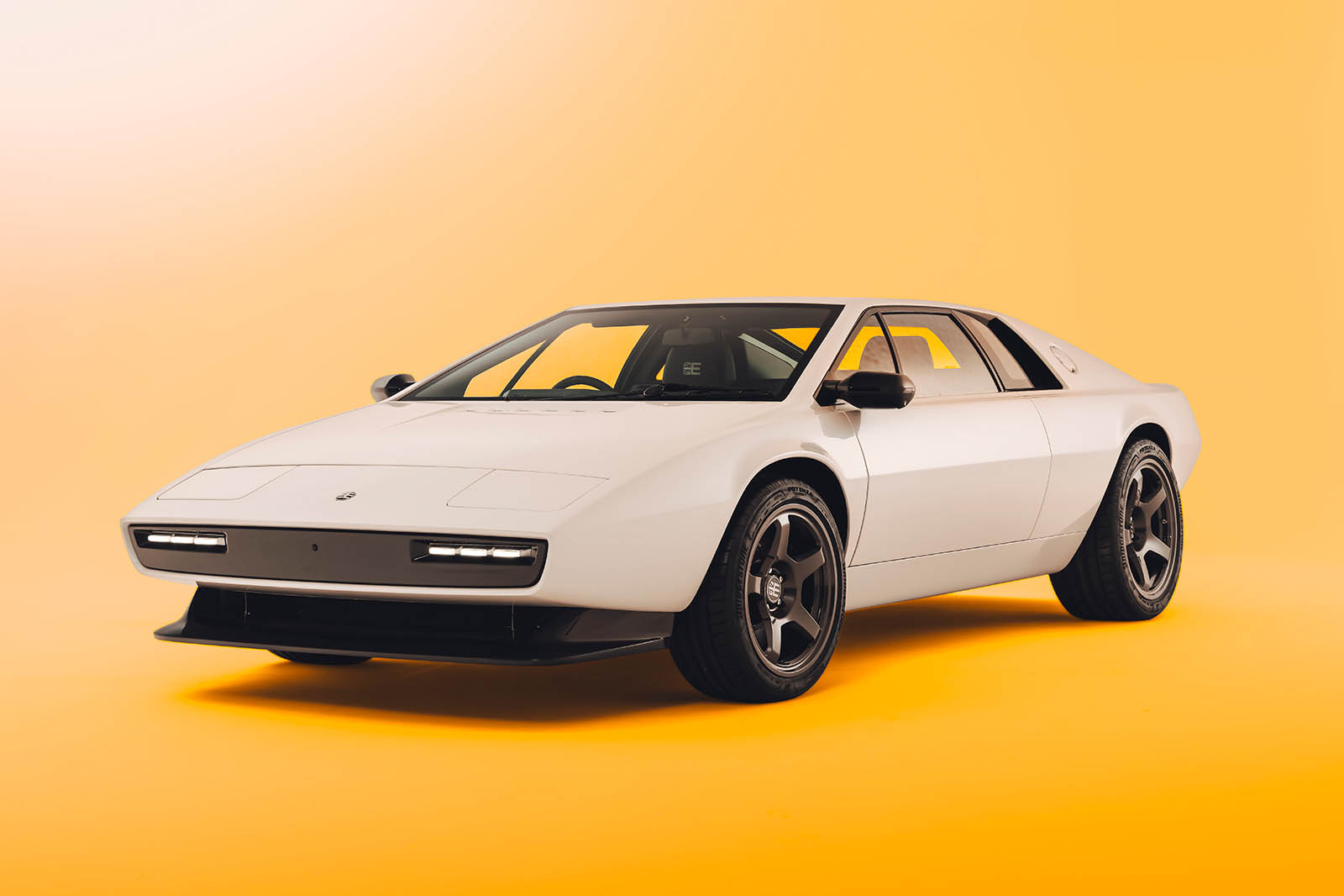 Lotus Esprit Series 1 reimagined with 400bhp V8