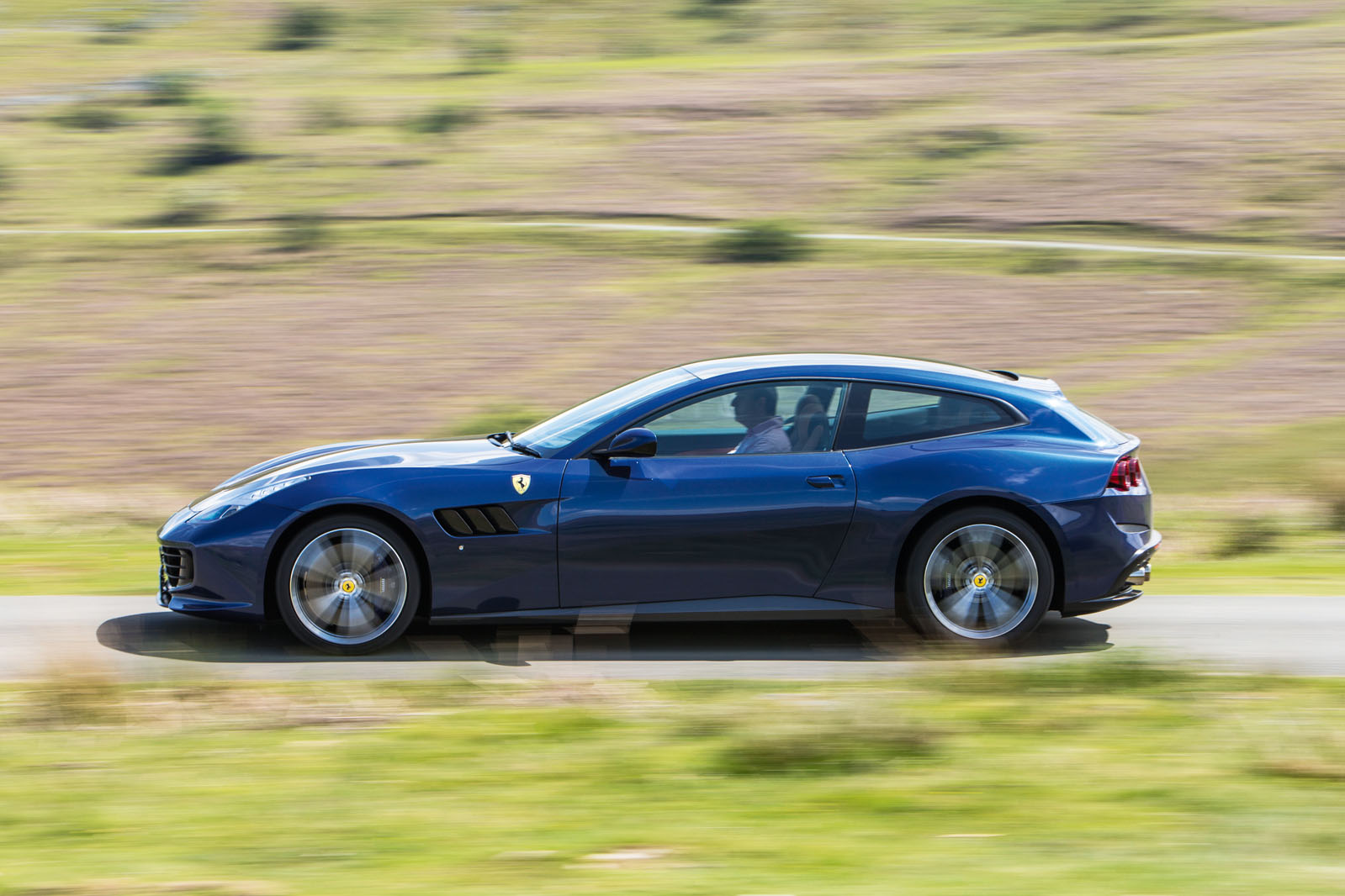 Ferrari Gtc4 Lusso 2017 Uk Review Autocar