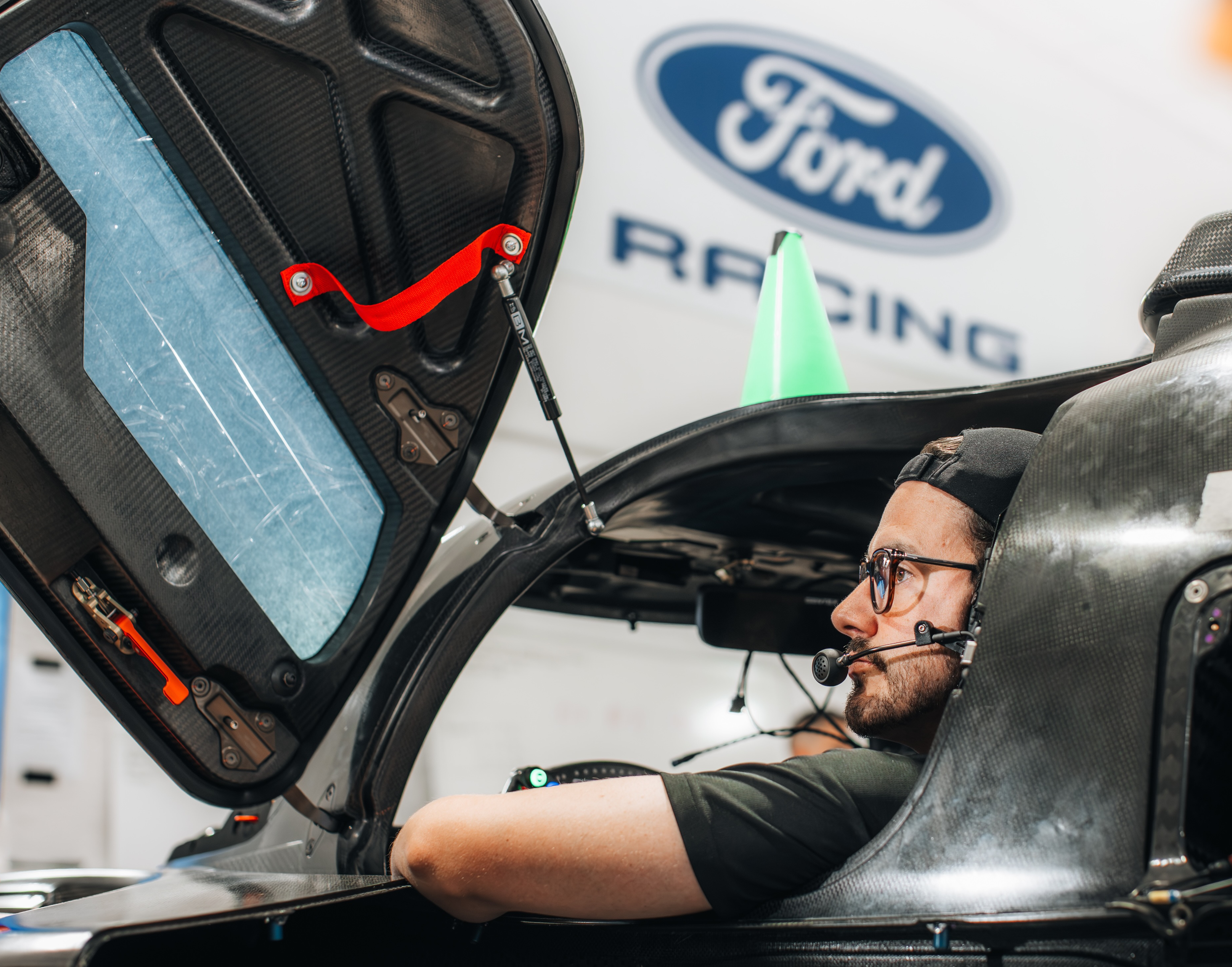 Ford vytáhne do boje silný V8. Hypersportovec na Le Mans 2027 už žeží
