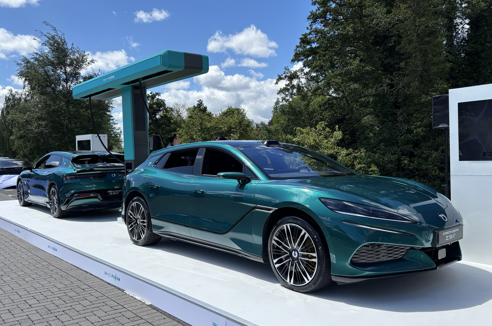 BYD launches 1500kW Flash charging in UK - and it 