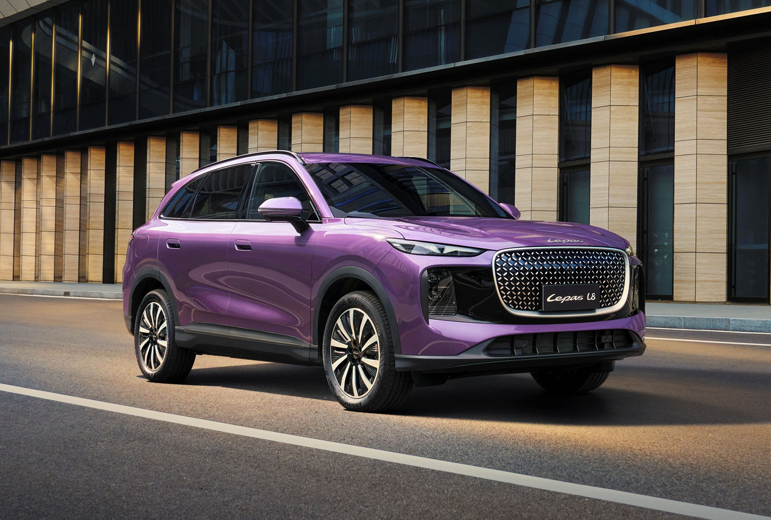 Meet the Lepas L8: the Jaecoo 7's bigger sibling coming to the UK | Autocar