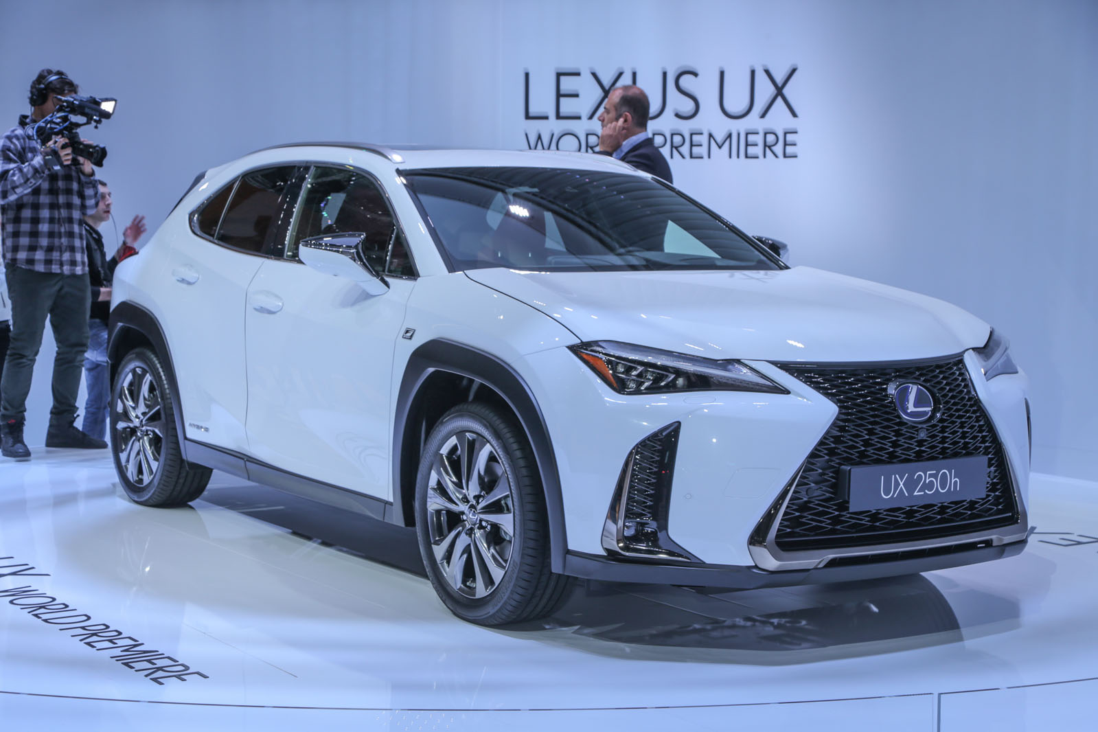 Lexus UX crossover priced from £29,900 in the UK | Autocar
