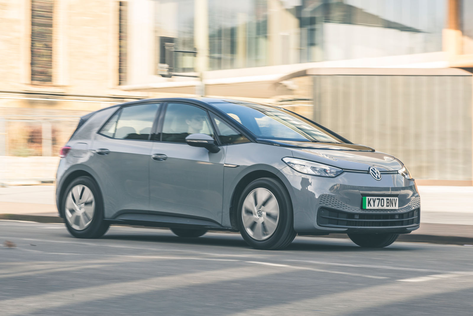 Levnější elektromobil než Golf? VW ID.3 za pouhých 9000 liber je výkvapná investice
