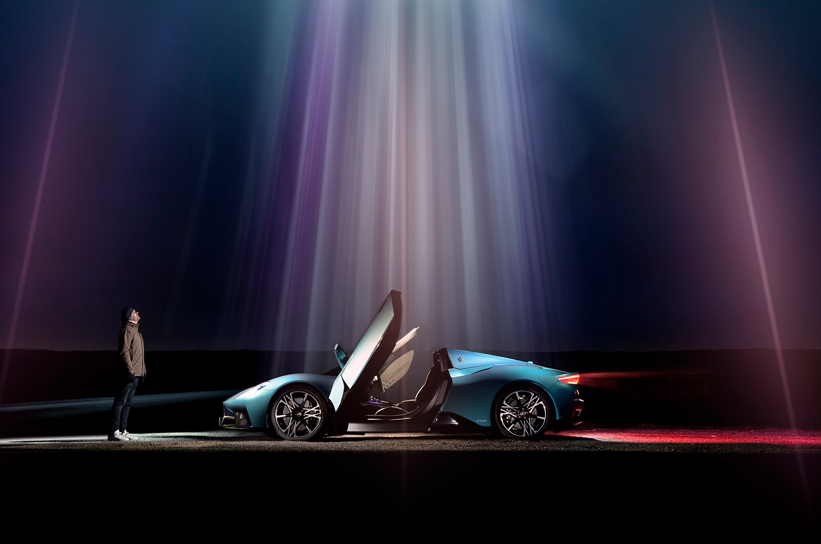  Maserati 超級跑車現身英國 UFO 熱點「Area 51」