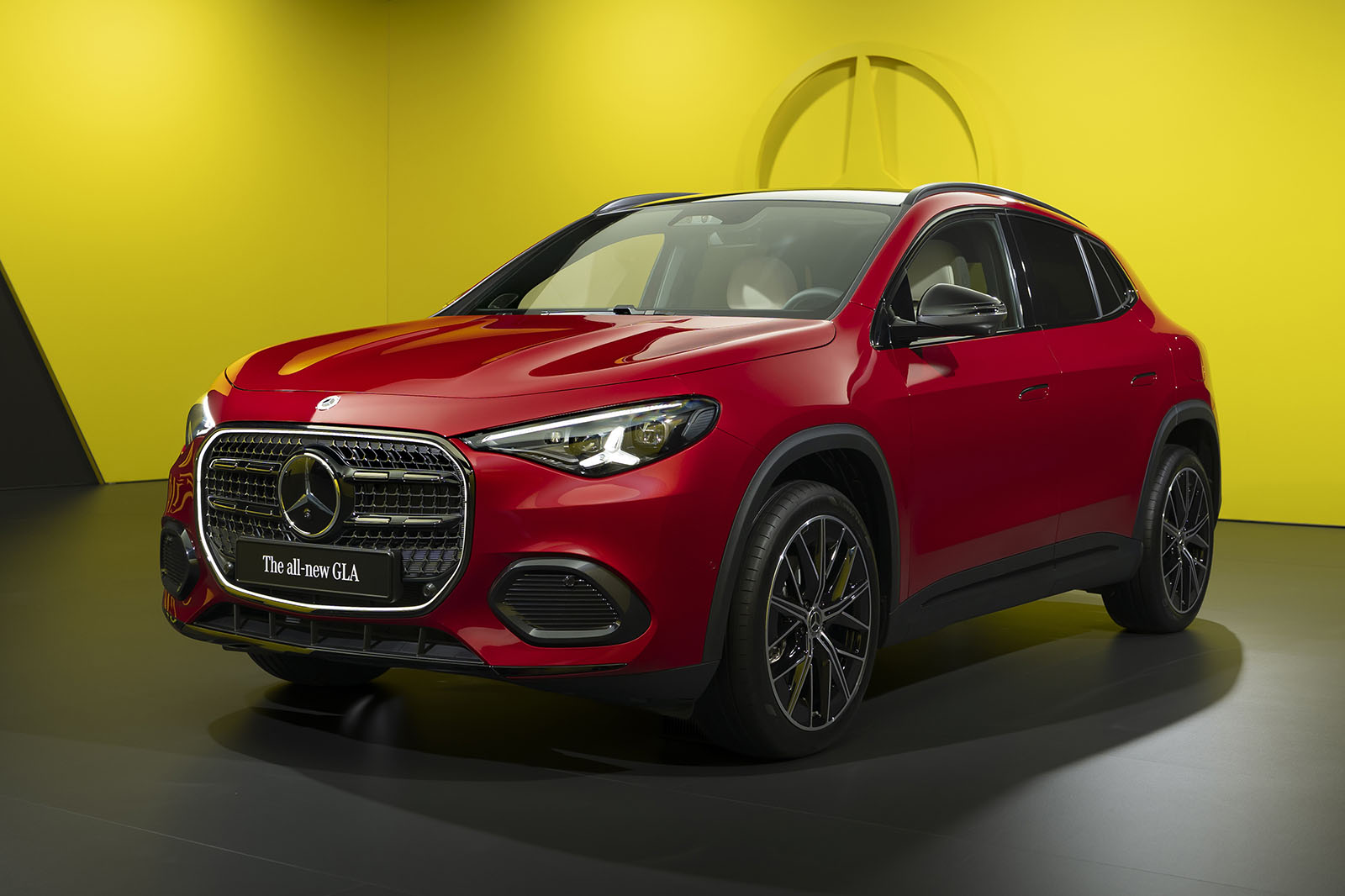 Nový Mercedes GLA: Elektrikovaný konkurent Audi Q4 s dojezdem až 650 kilometrů