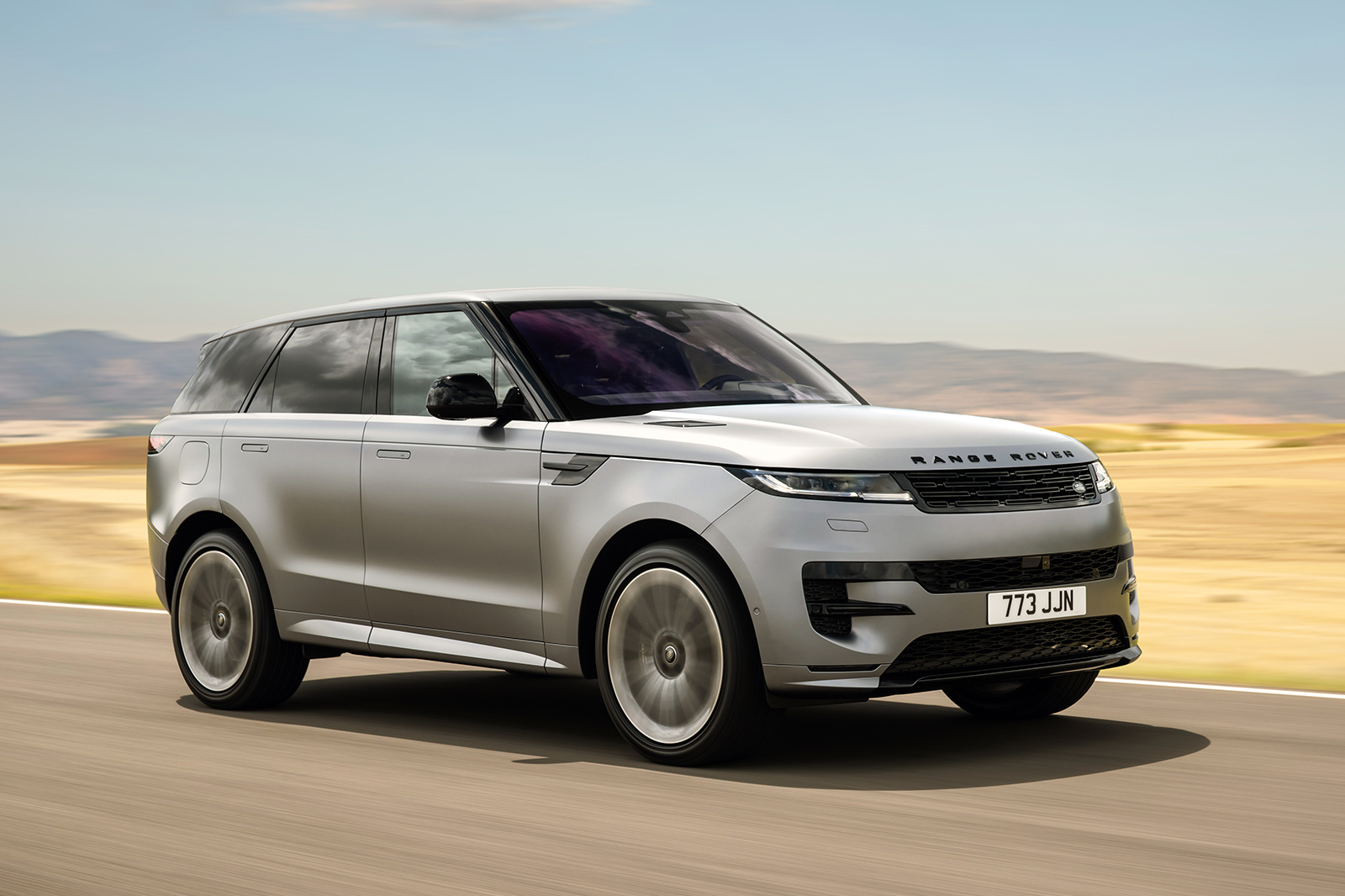 JLR cuts order backlog to 185,000 as production rises to 2021 levels ...