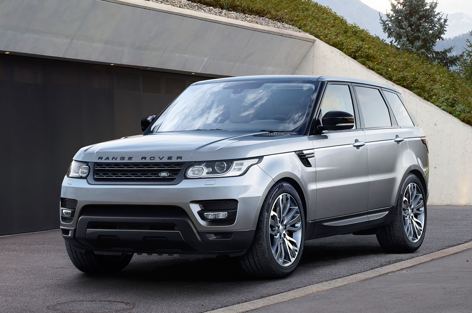 Land Rover R Sport 2017 Range Rover Sport gets new engines and technology | Autocar