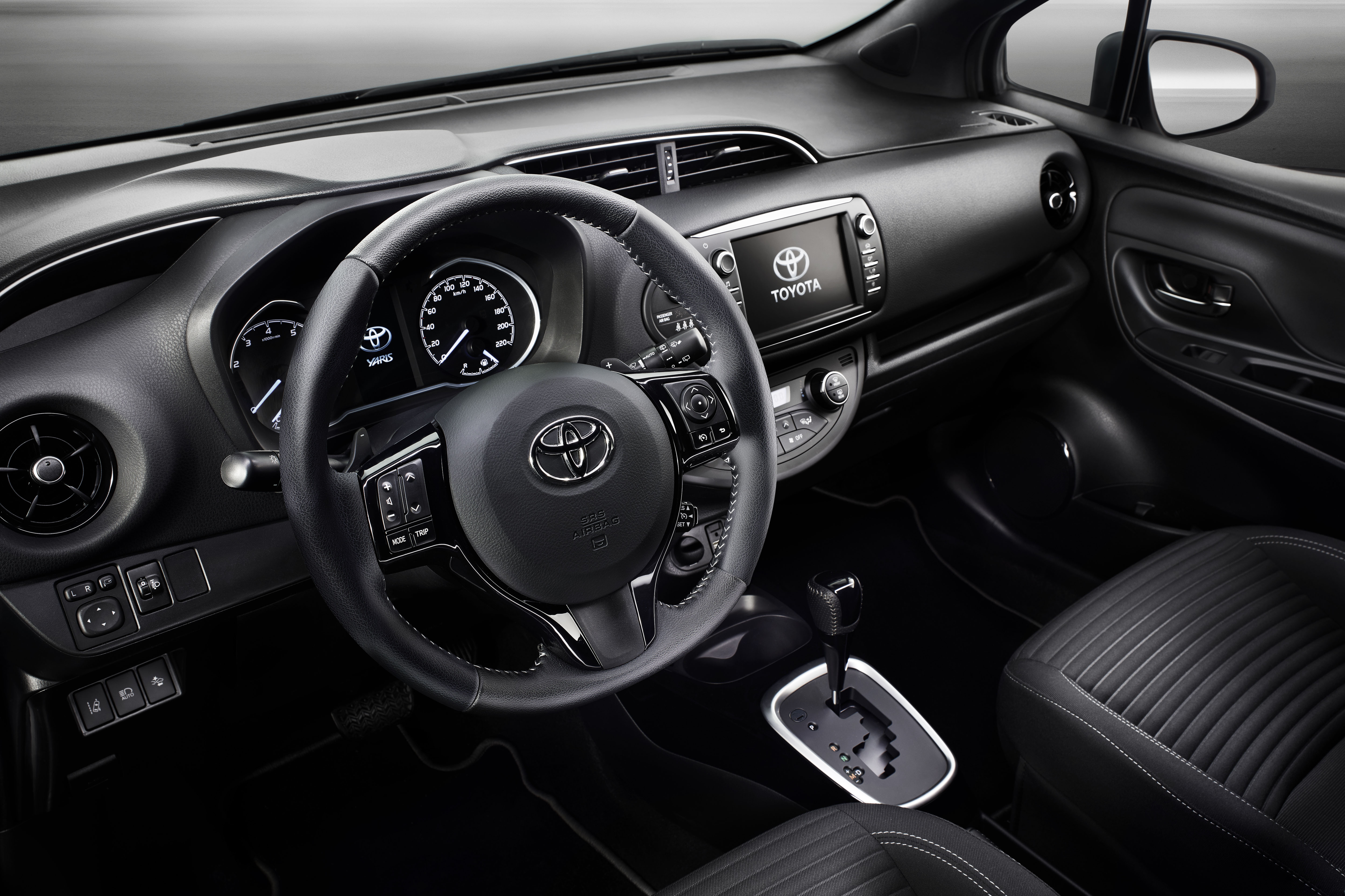 Toyota yaris bitone interieur 5 final rgb