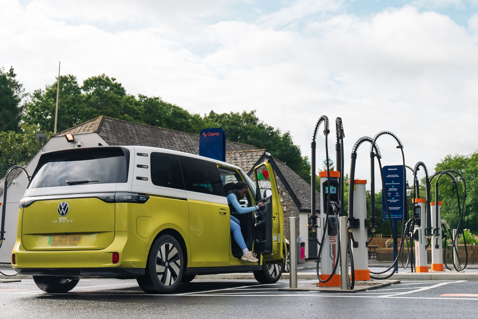Grid costs preventing public EV chargers from turning profit