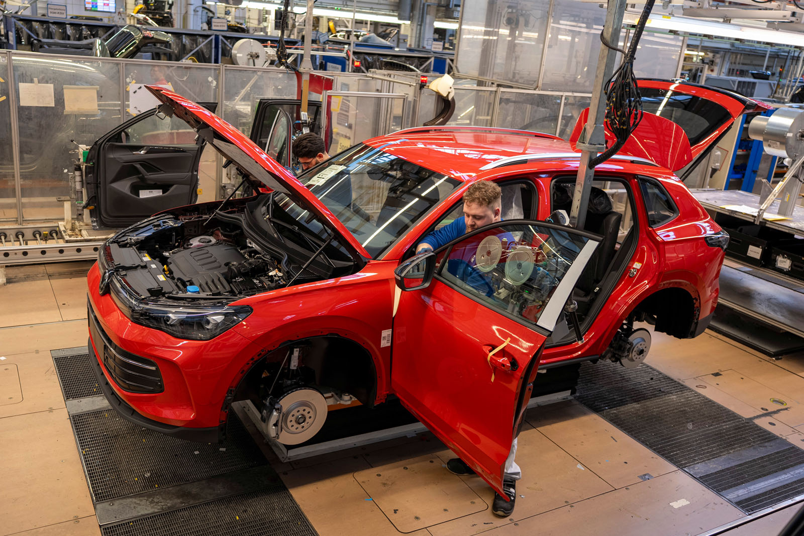 Europe's car industry torn between protecting jobs and China profits