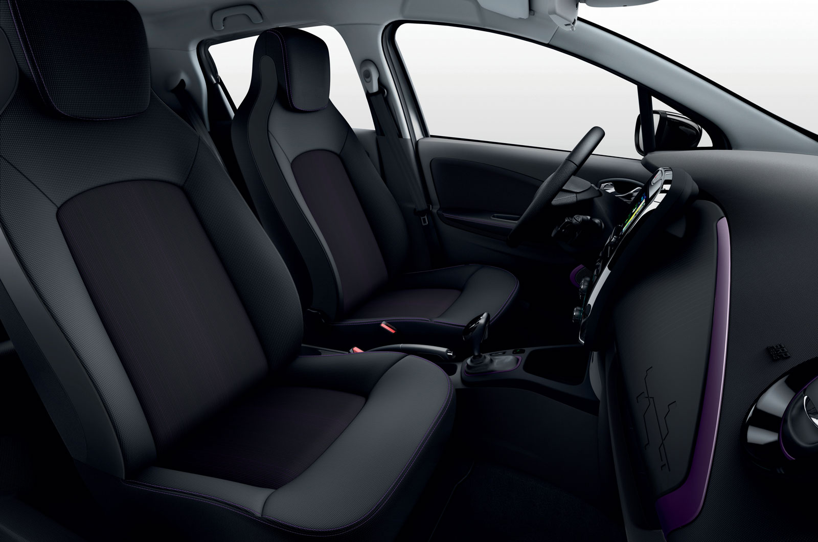 Zoe r110 my 2018 embargo 13h00 uk 190218 2