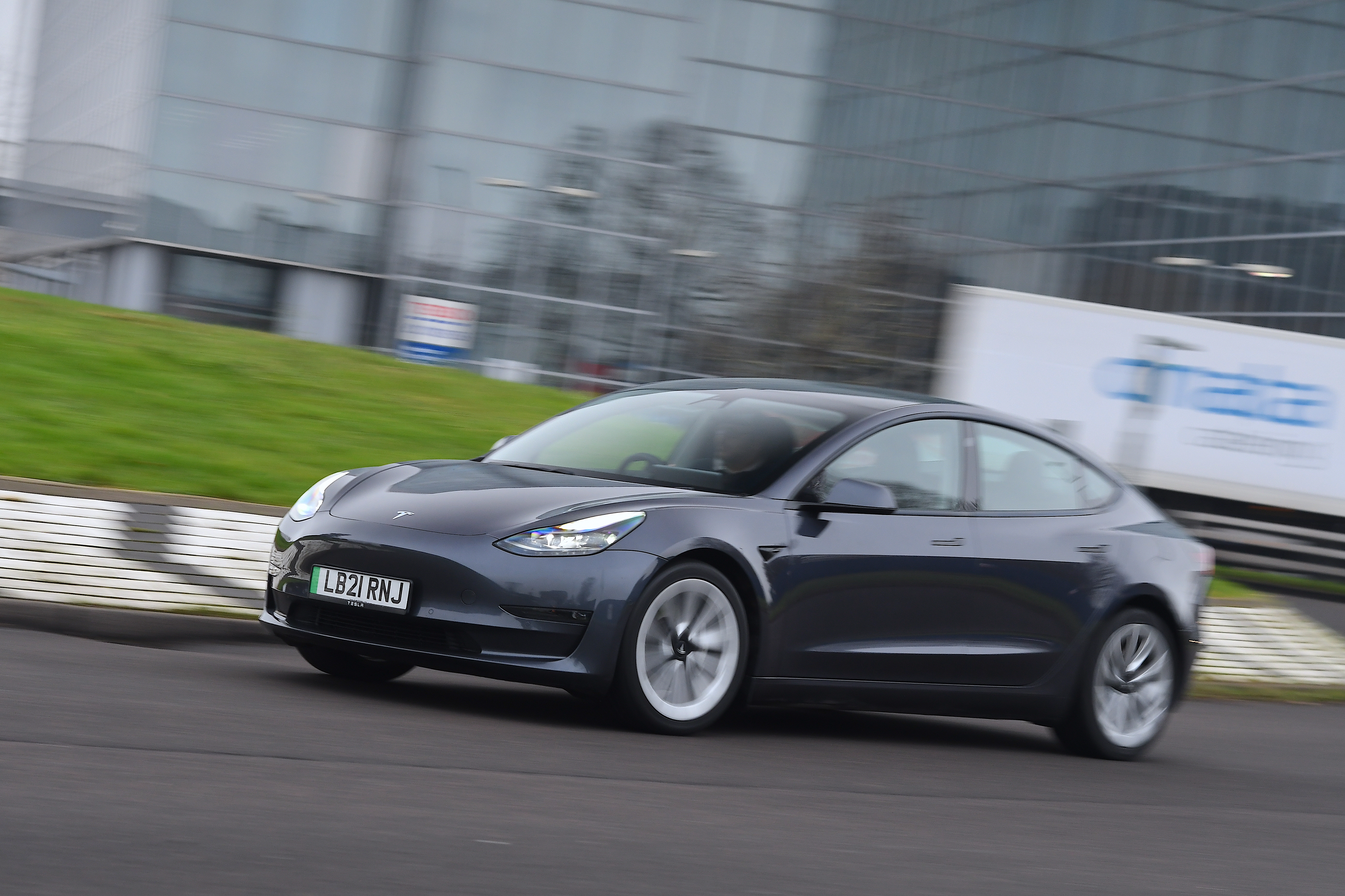 8000 miles in a used Tesla Model 3: this is what we learned