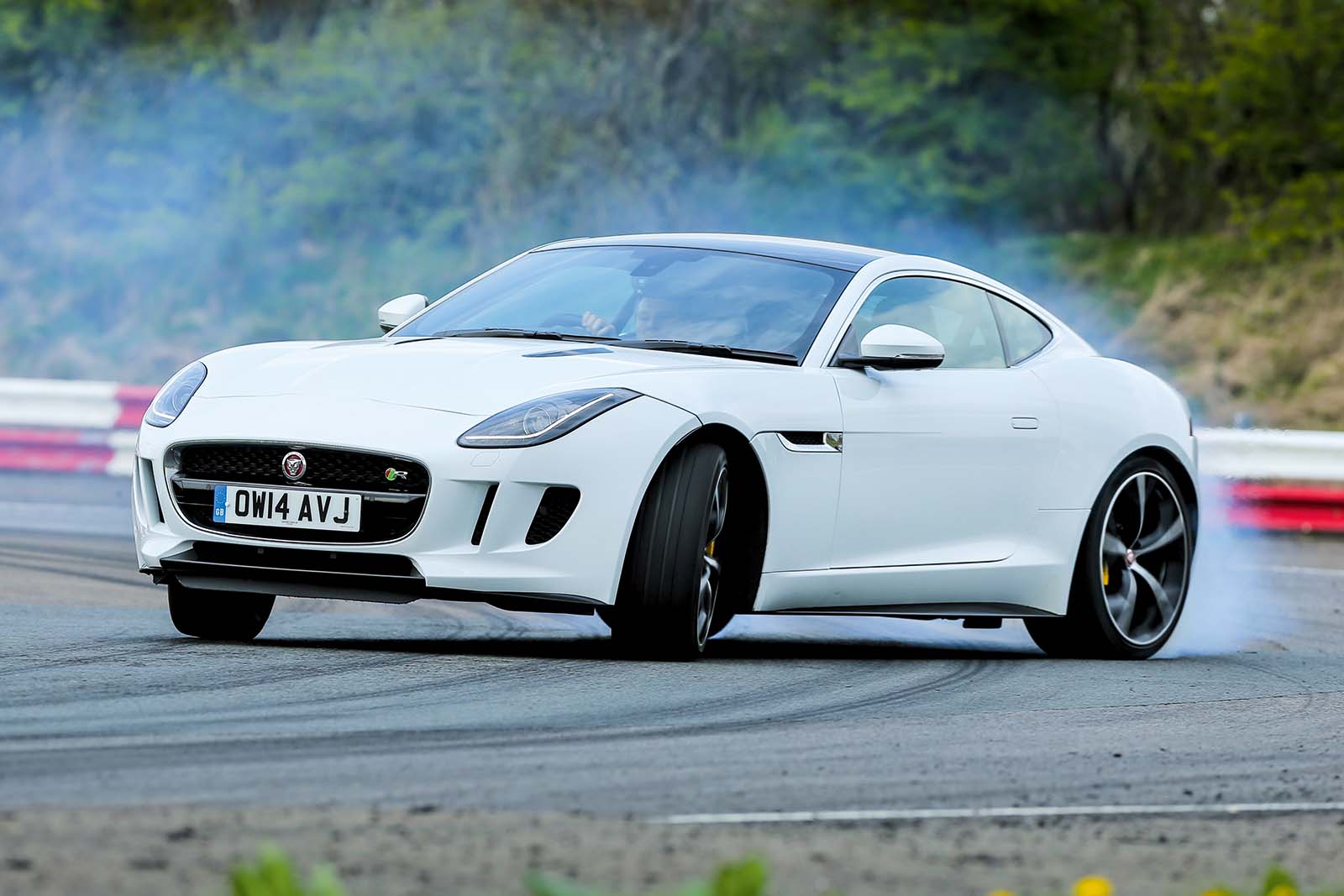 https://images.cdn.autocar.co.uk/Jaguar F-Type
