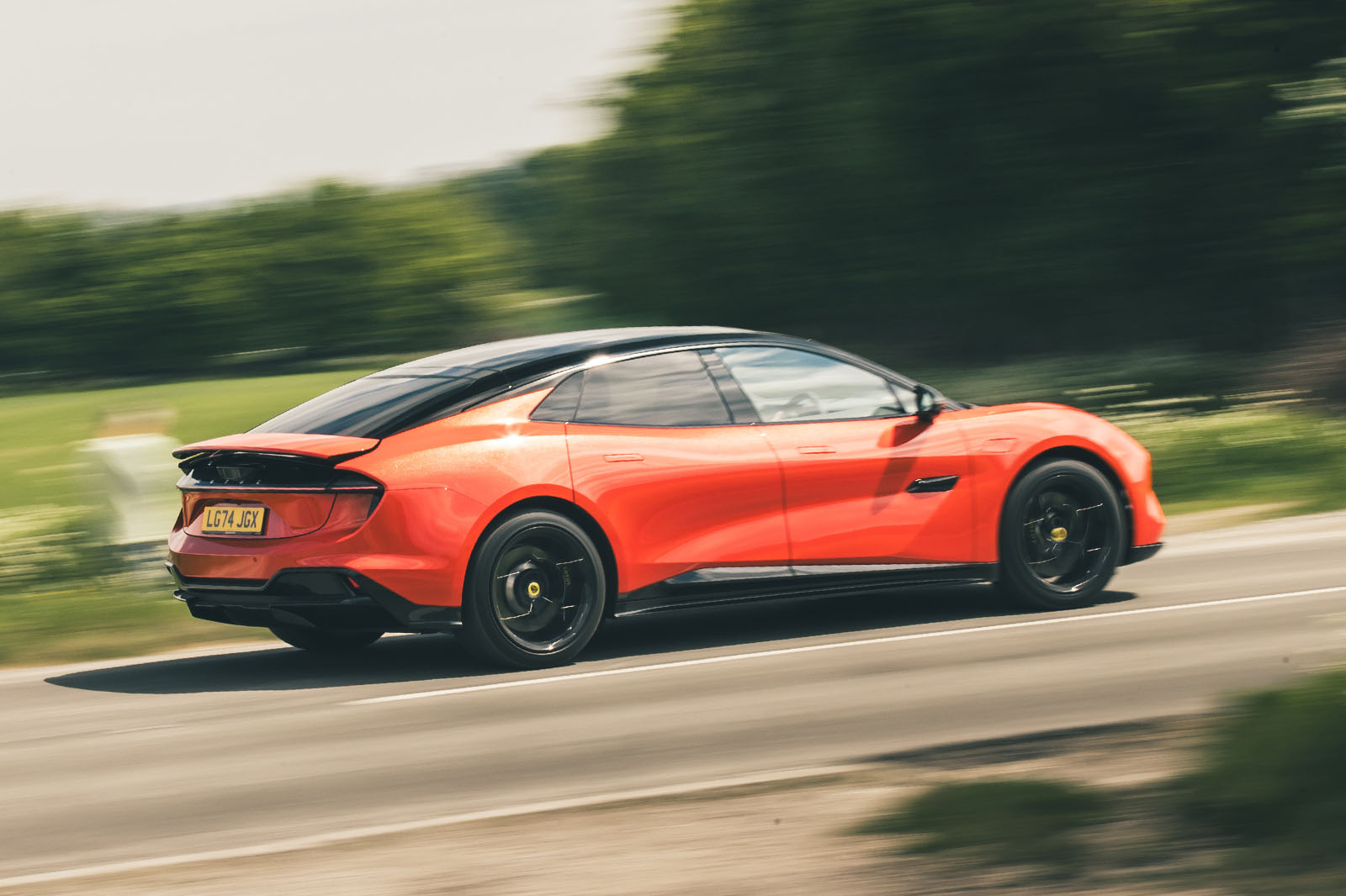 Lotus Emeya review 2025 02 rear panning