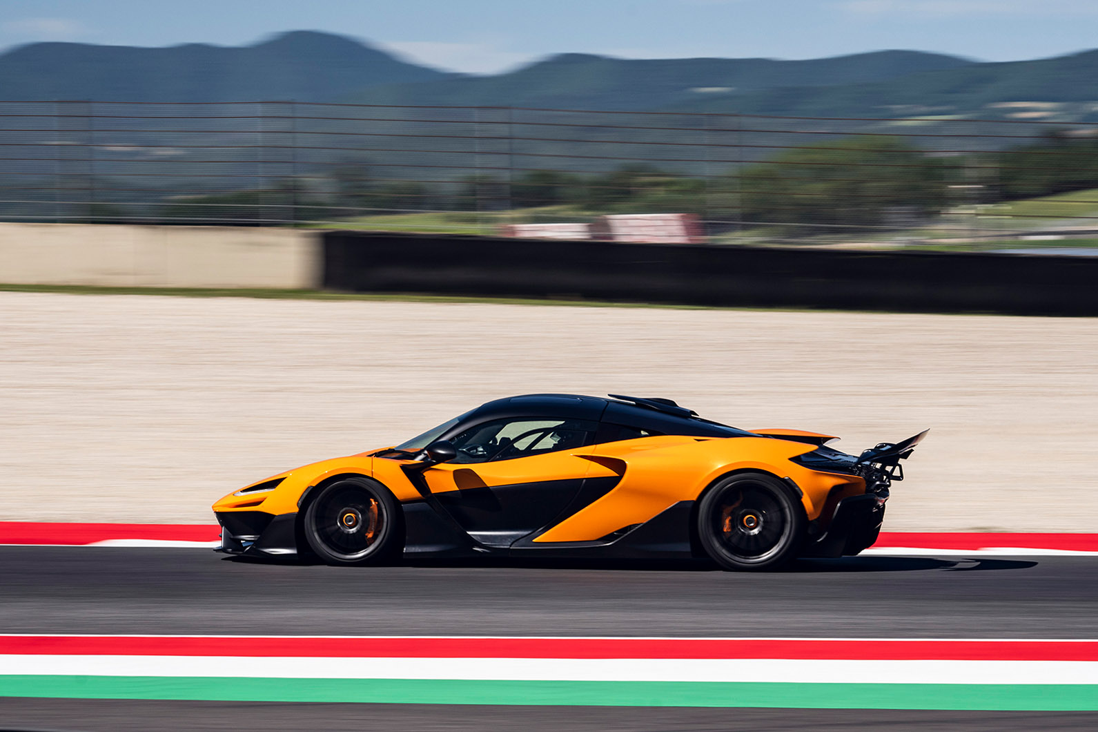 McLaren W1 review 2026 26