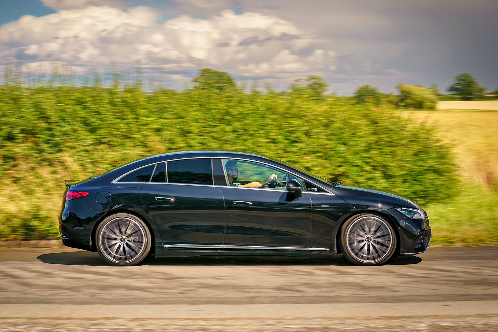 mercedes eqe 53 review 2023 02 panning