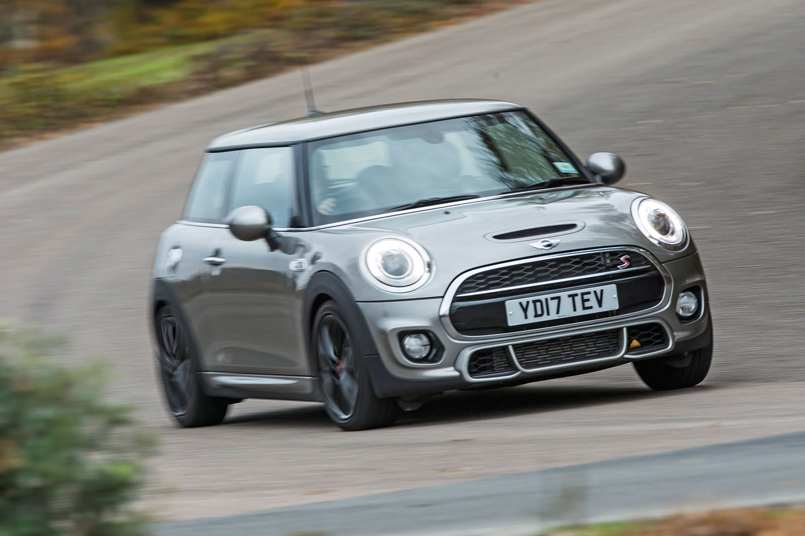 Mini Cooper S Works 210 cornering