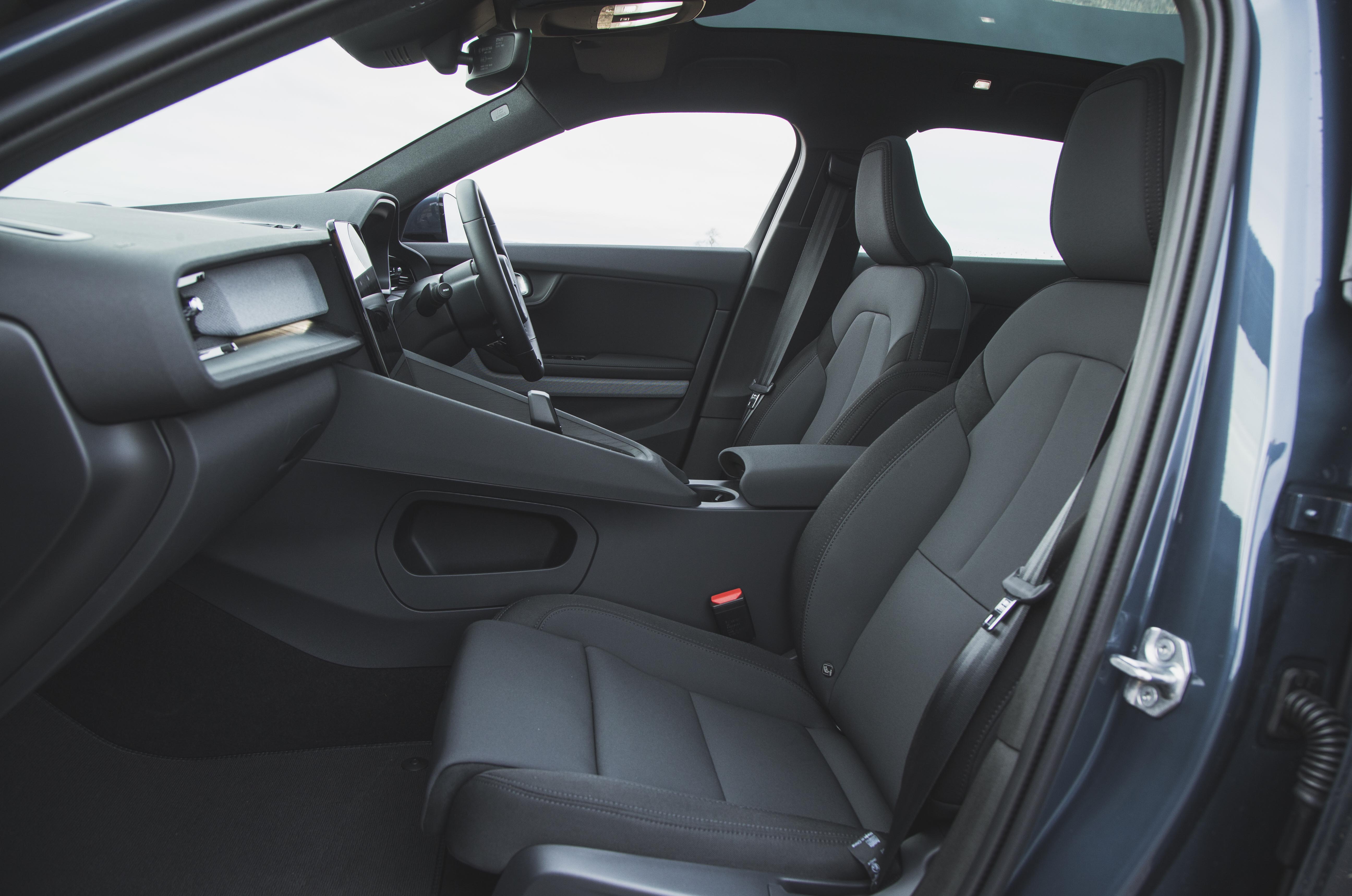 Polestar 2 LRSM frontseats